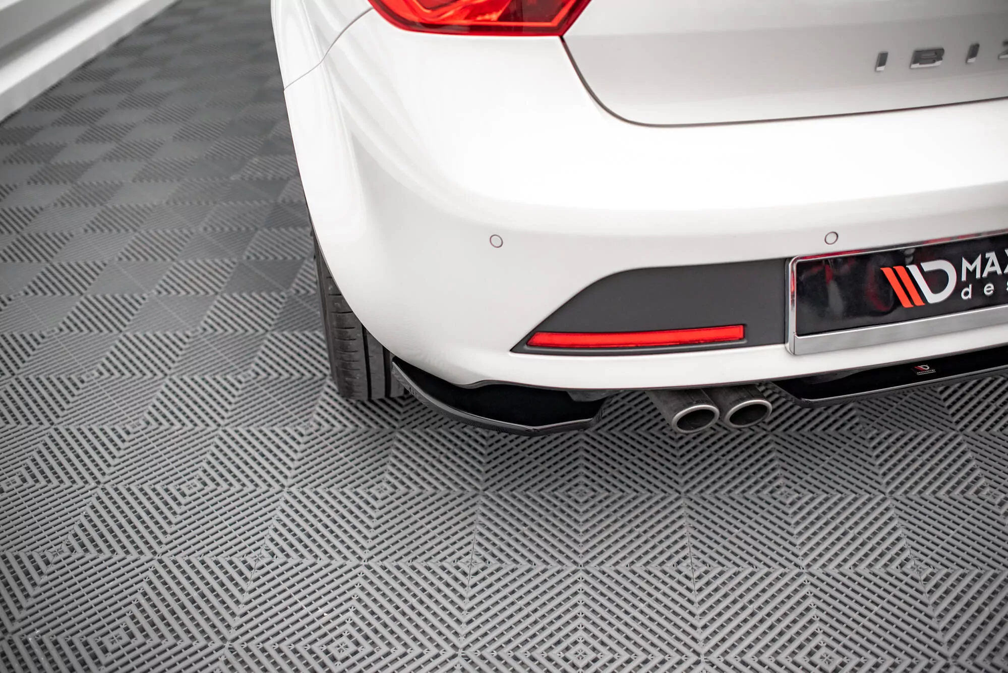 Heck Ansatz Flaps Diffusor Für Seat Ibiza FR SC Mk4 Facelift Schwarz Hochglanz