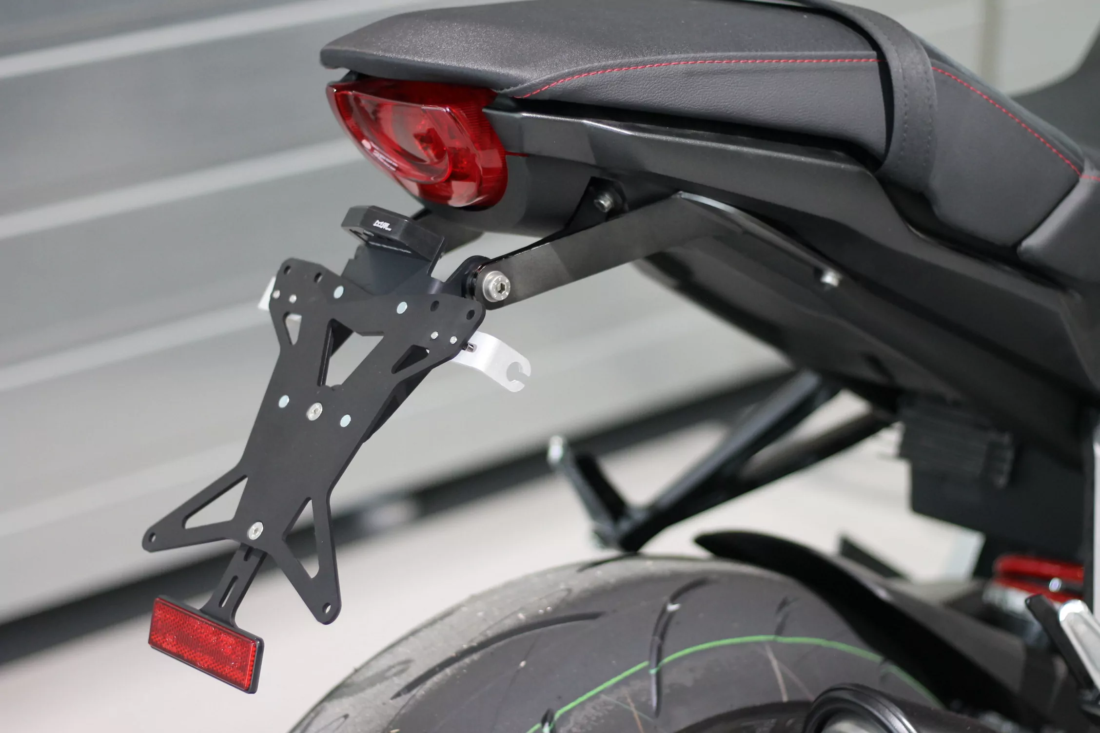 Kurzes Heck - Kennzeichenträger - Kennzeichenhalter für Honda CB 1000 R ab 2018