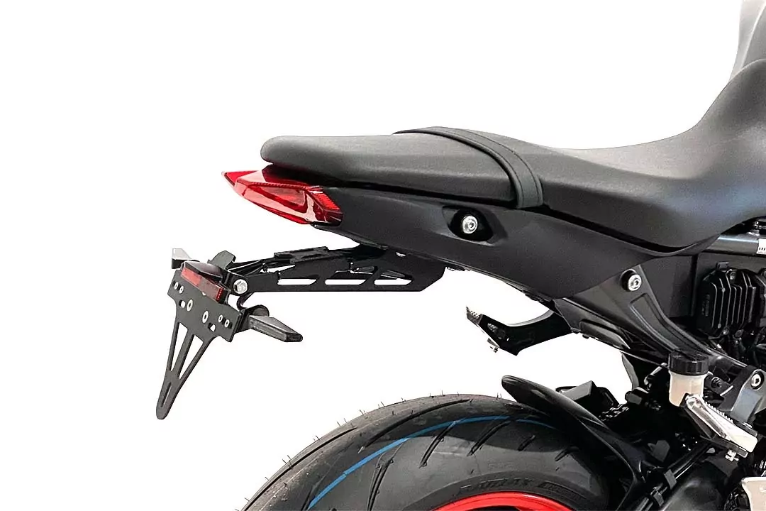alpha Technik Kennzeichenhalter für Yamaha MT-09 / MT-09 SP Typ RN69 / RN82 / RN83 ab Modelljahr 2021-