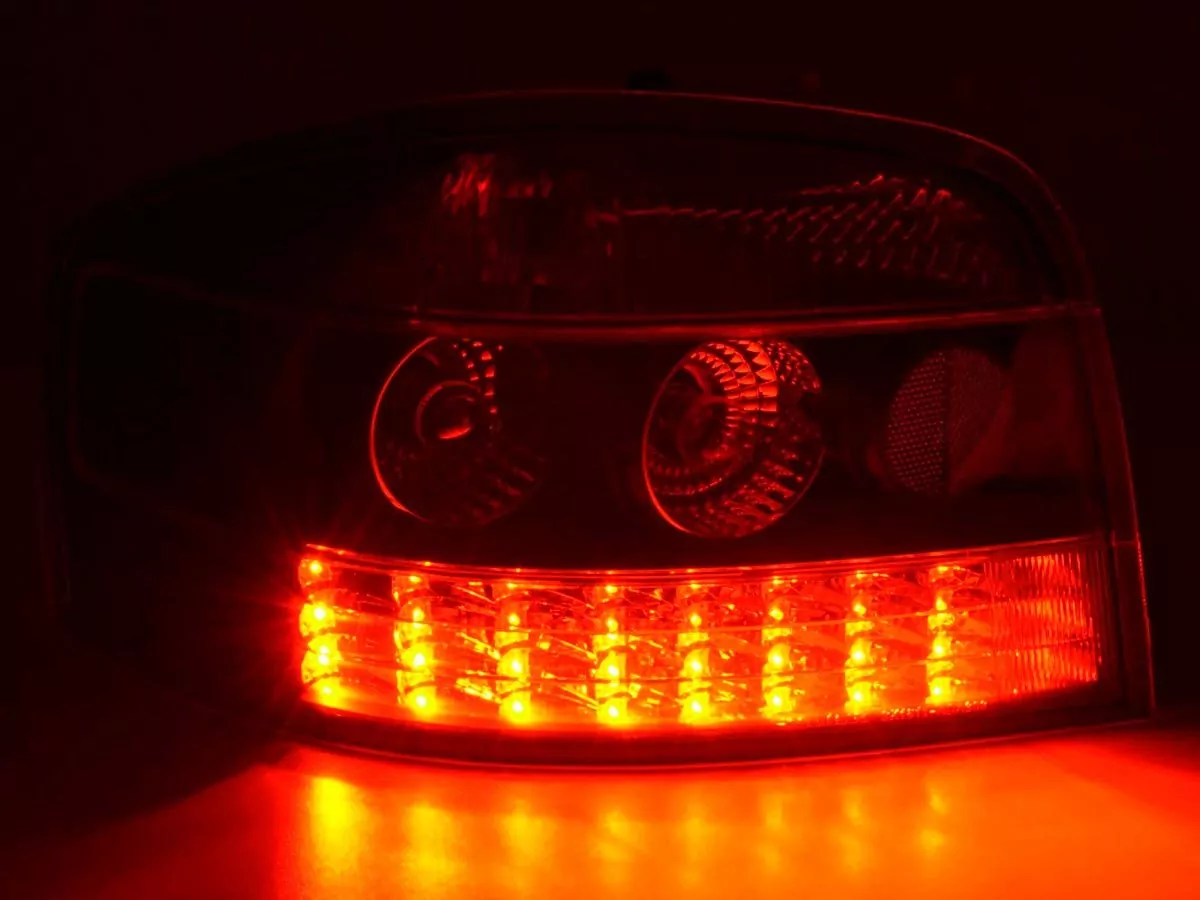 LED Rückleuchten Set Audi A3 Typ 8P Bj. 03-05 schwarz