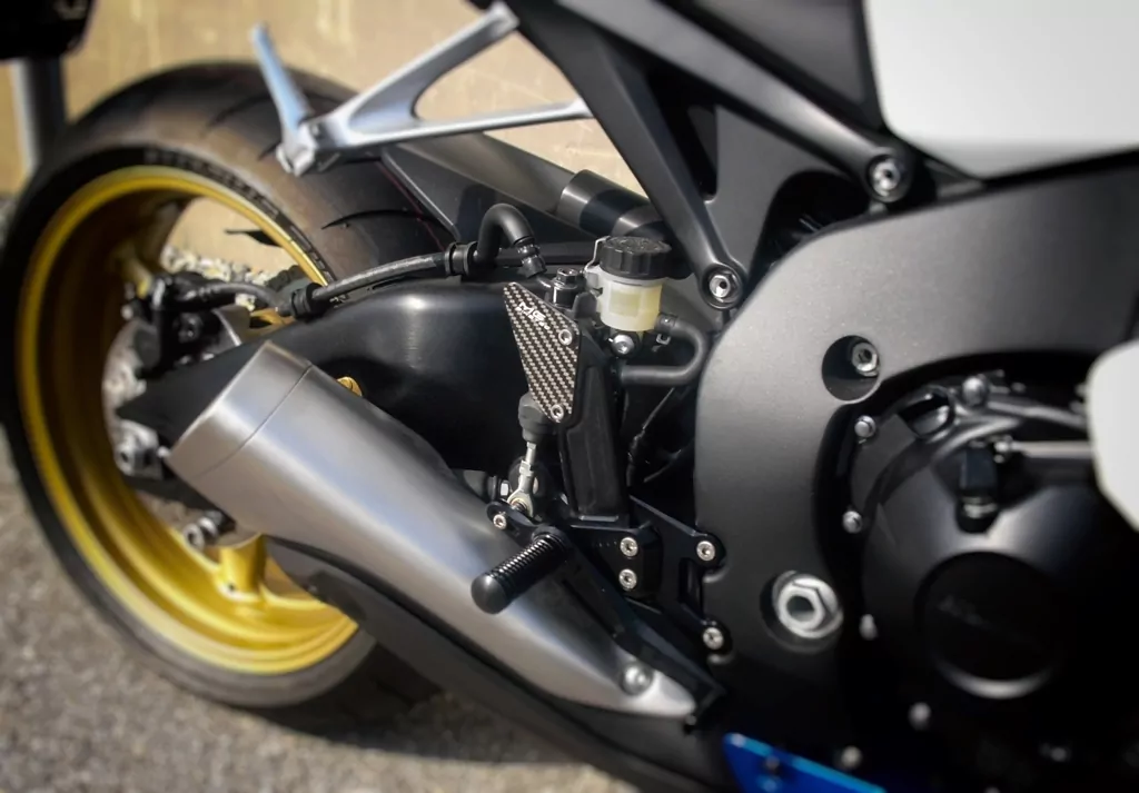 MG Biketec Sportfussrastenanlage / Rastenanlage / Fußrastenanlage mit ABE, gültig in D - A - CH für Honda CBR 1000 RR / SP ab 2017-2019