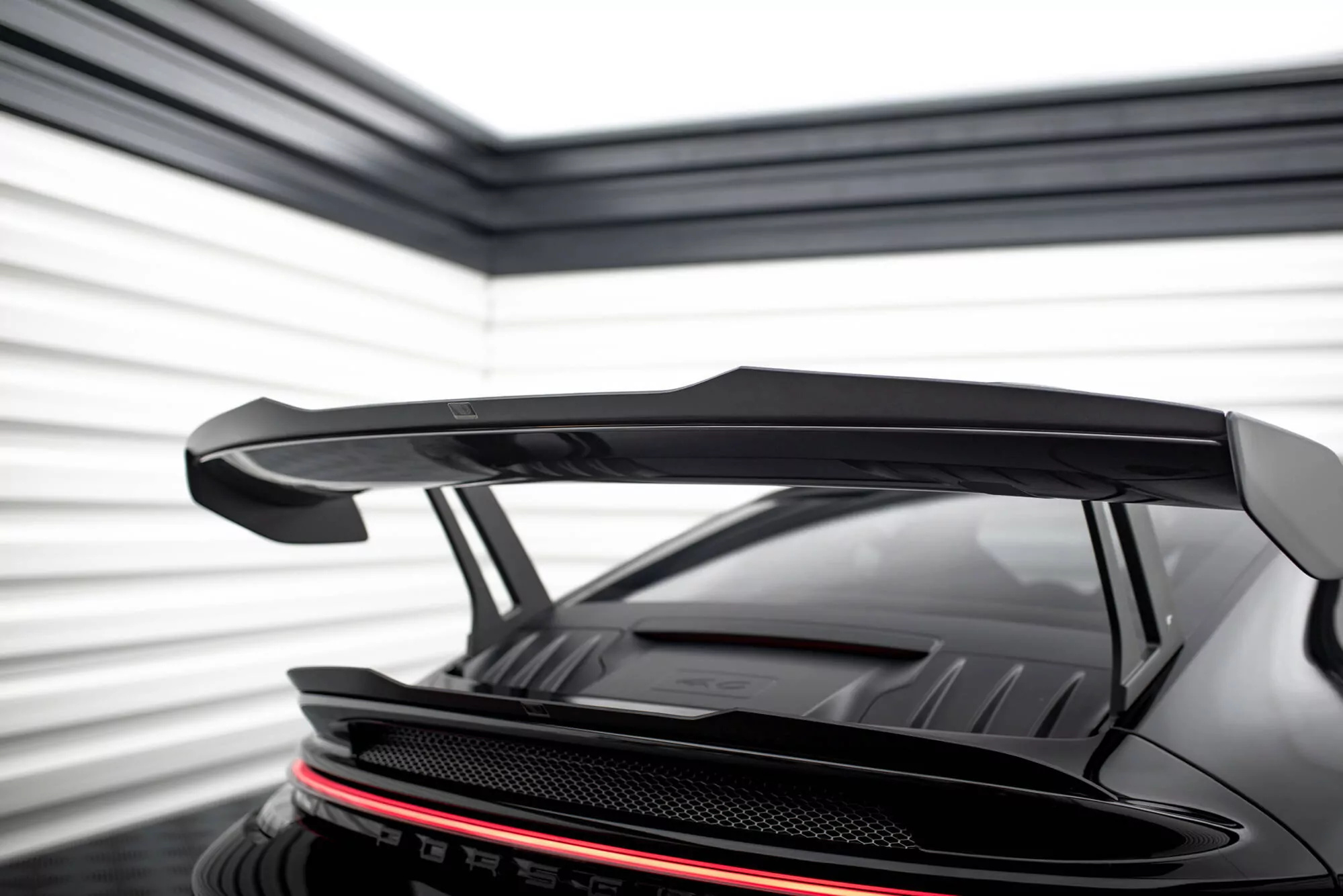 HĂ¶her Spoiler CAP Für Porsche 911 992 GT3 Schwarz Hochglanz