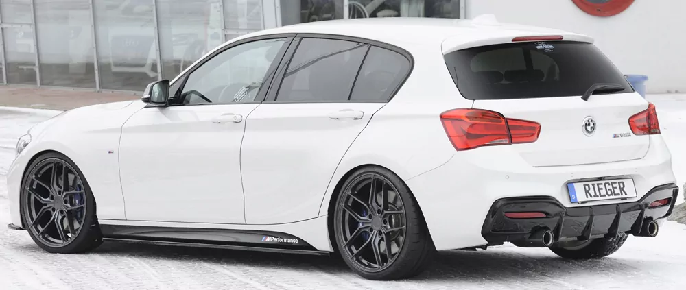 Rieger Heckeinsatz für BMW 1er F21  (1K2) | Lim. / 2-tür. 05.2015- (ab Facelift) LCI nur für M-Paket-Heckschürze, nur M135i / M140i