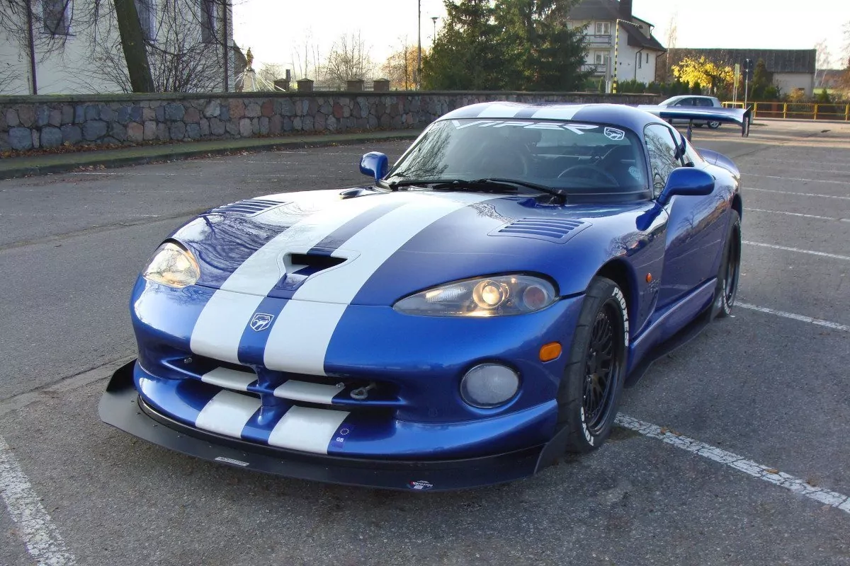 Hybrid Racing Front Ansatz Passend Für Passend Für DODGE VIPER GTS Schwarz Hochglanz Carbon Look