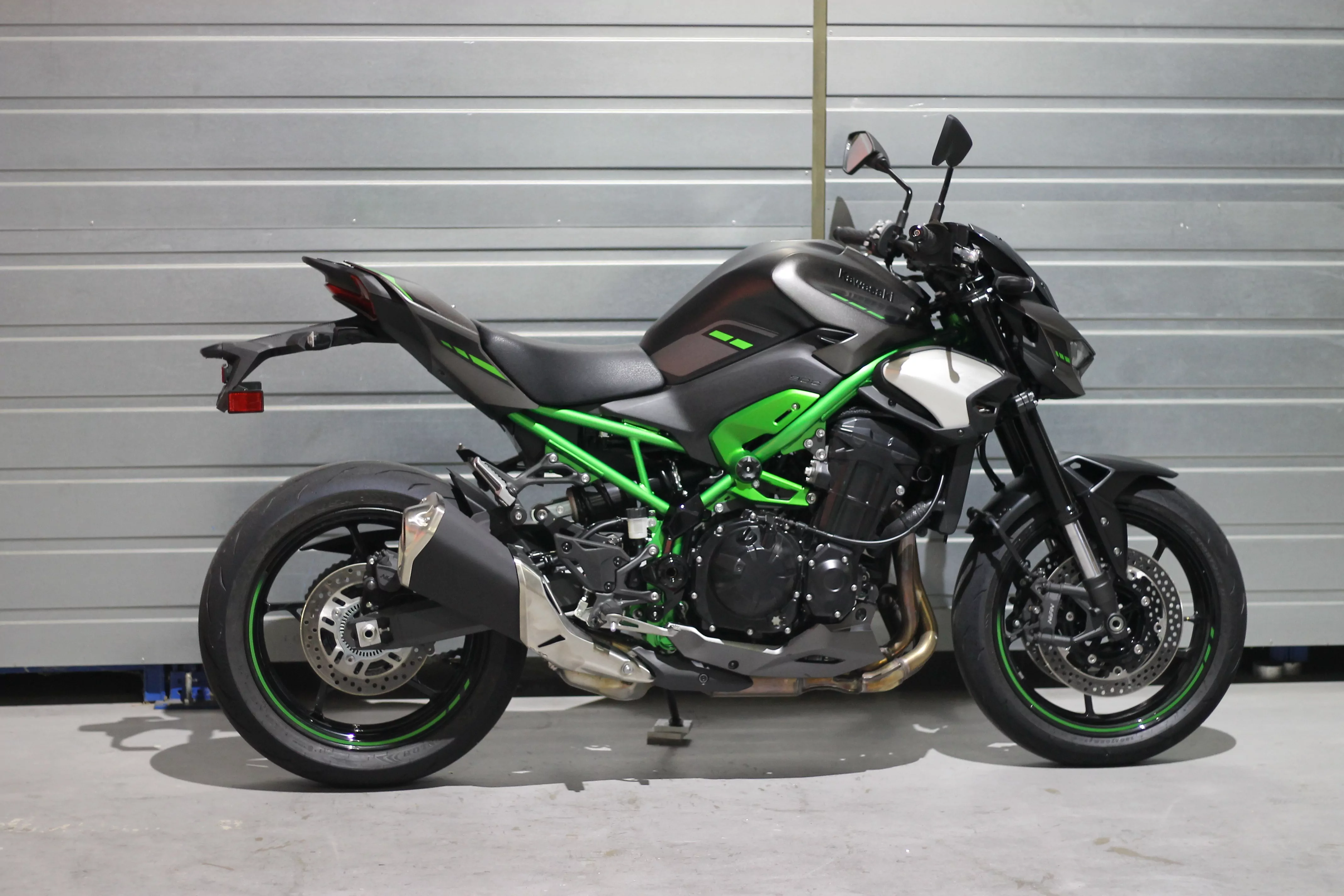 MG Biketec Kennzeichenhalter für Kawasaki Z 900 ab 2025