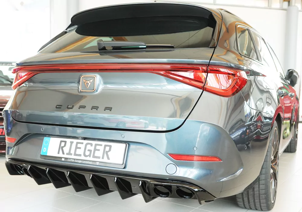 Rieger Heckeinsatz (für Fzg. ohne AHK) glanz schwarz für Seat Leon (KL) 5-tür. (ST/Sportstourer) 09.20-06.24 (bis Facelift)