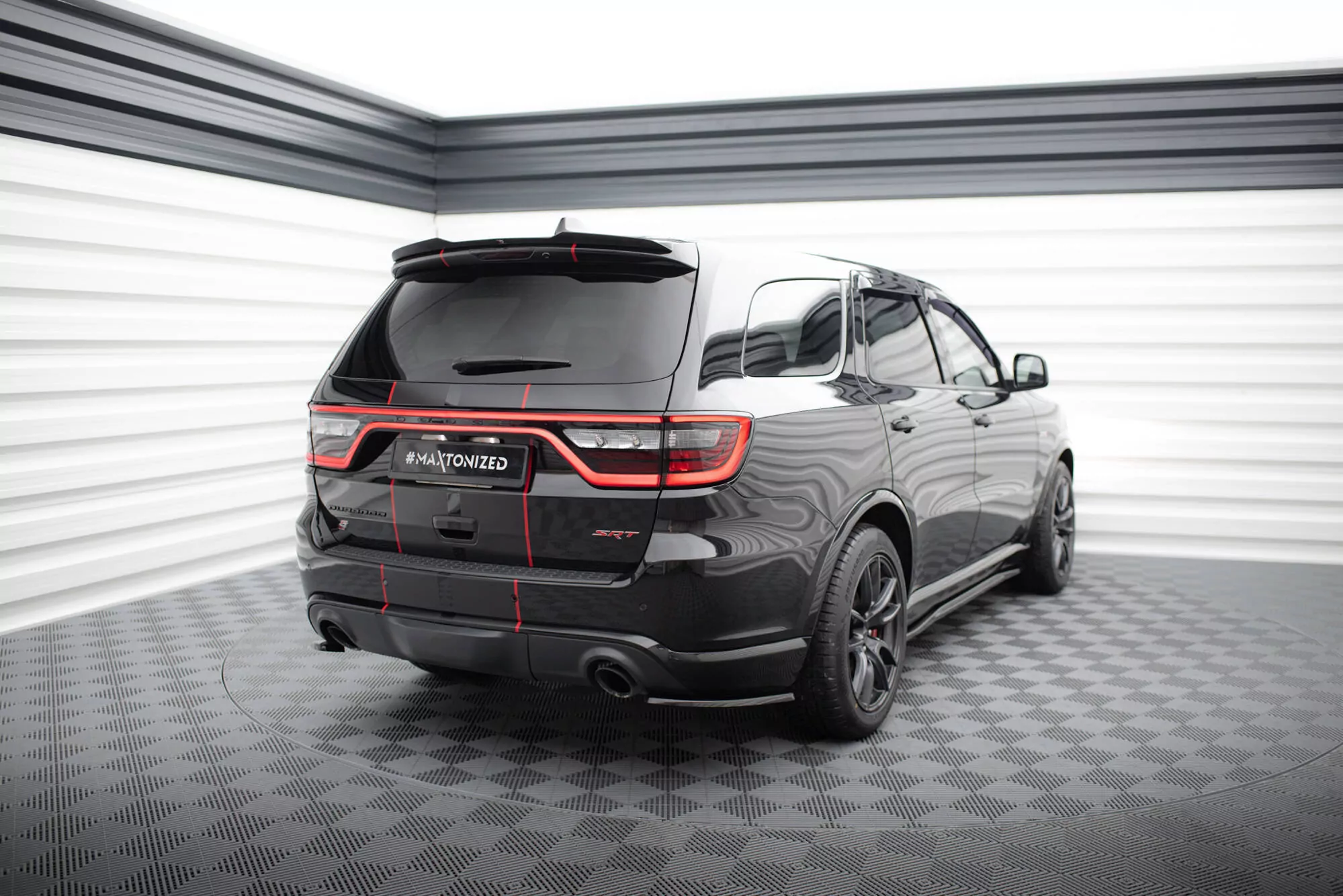 Heck Ansatz Flaps Diffusor Für Dodge Durango SRT Mk3  Schwarz Hochglanz