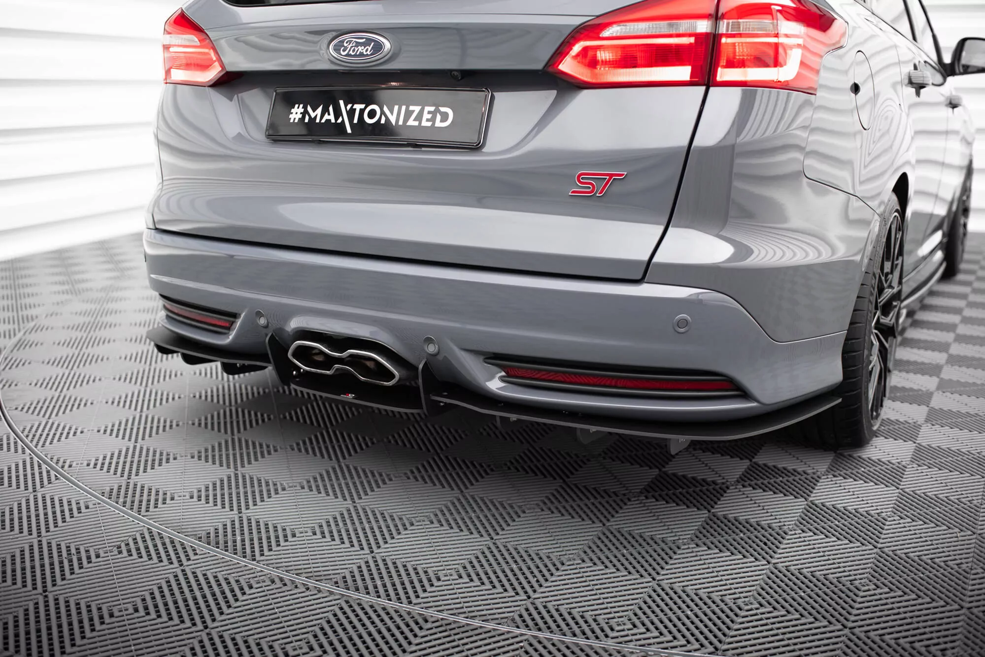 Diffusor Heck Ansatz Passend Für Heckschürze Passend Für FORD Focus 3 ST Turnier