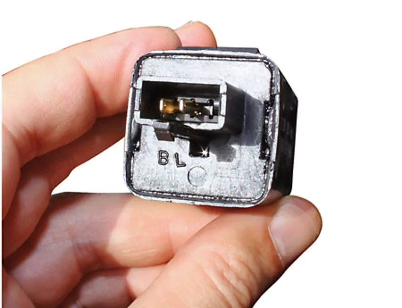 - Kein Hersteller - Blinkrelais, elektronisch 12 V, schmaler 3-fach Stecker mit 2 Pins