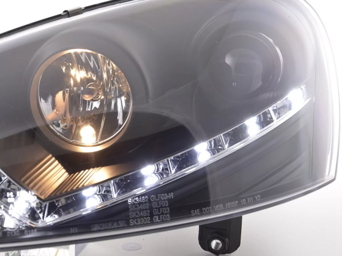 Scheinwerfer Set Daylight LED Tagfahrlicht VW Golf 5 Typ 1K Bj. 03-08 schwarz für Rechtslenker