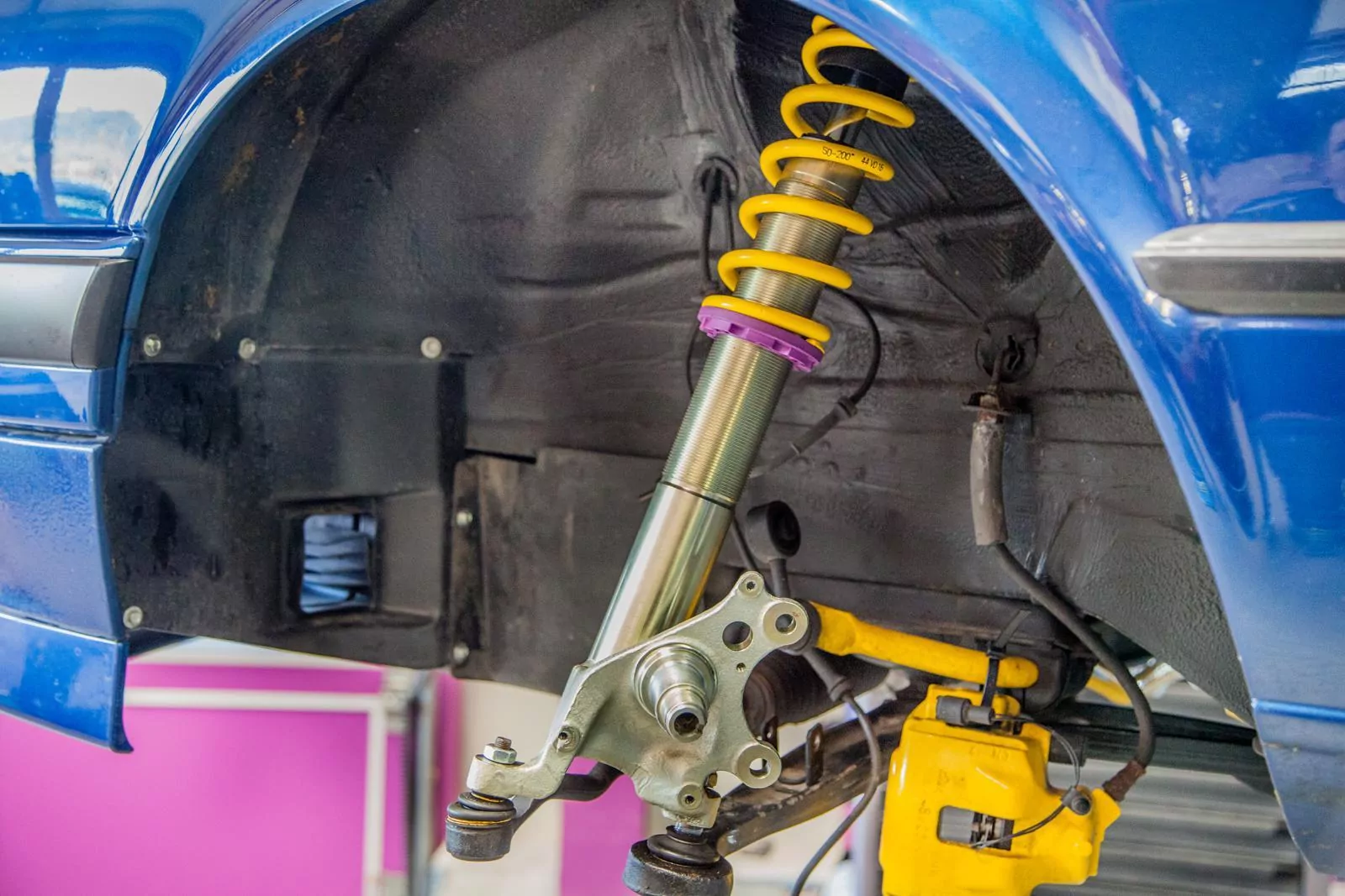 KW Gewindefahrwerk V1 (VA Federbeine im Austausch) BMW 3er Touring (E30) 3/1, 3/A 07/1987-10/1994