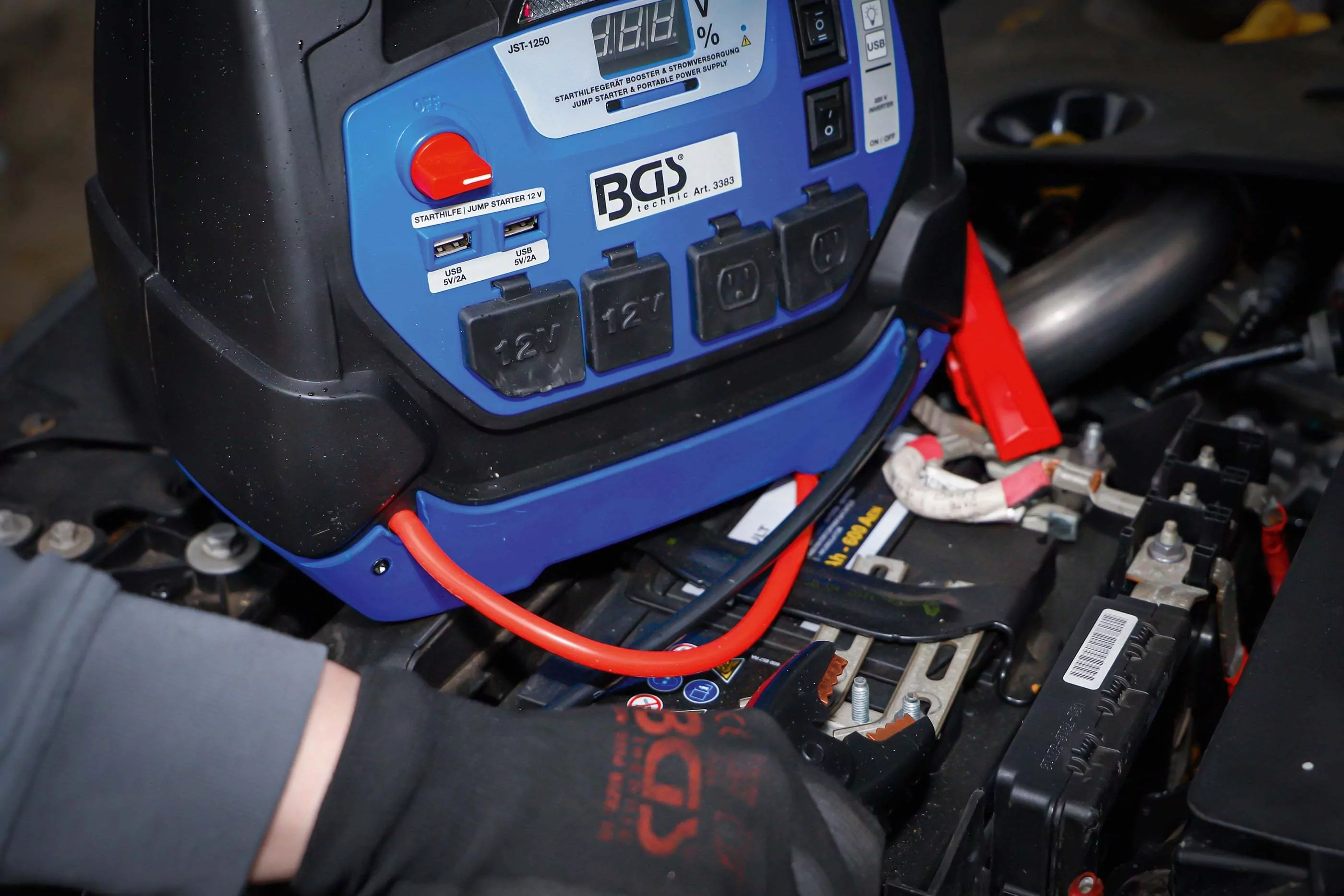 Multifunktions-Starthilfegerät & Mobile Stromversorgung | 5-in-1 | 18 Ah