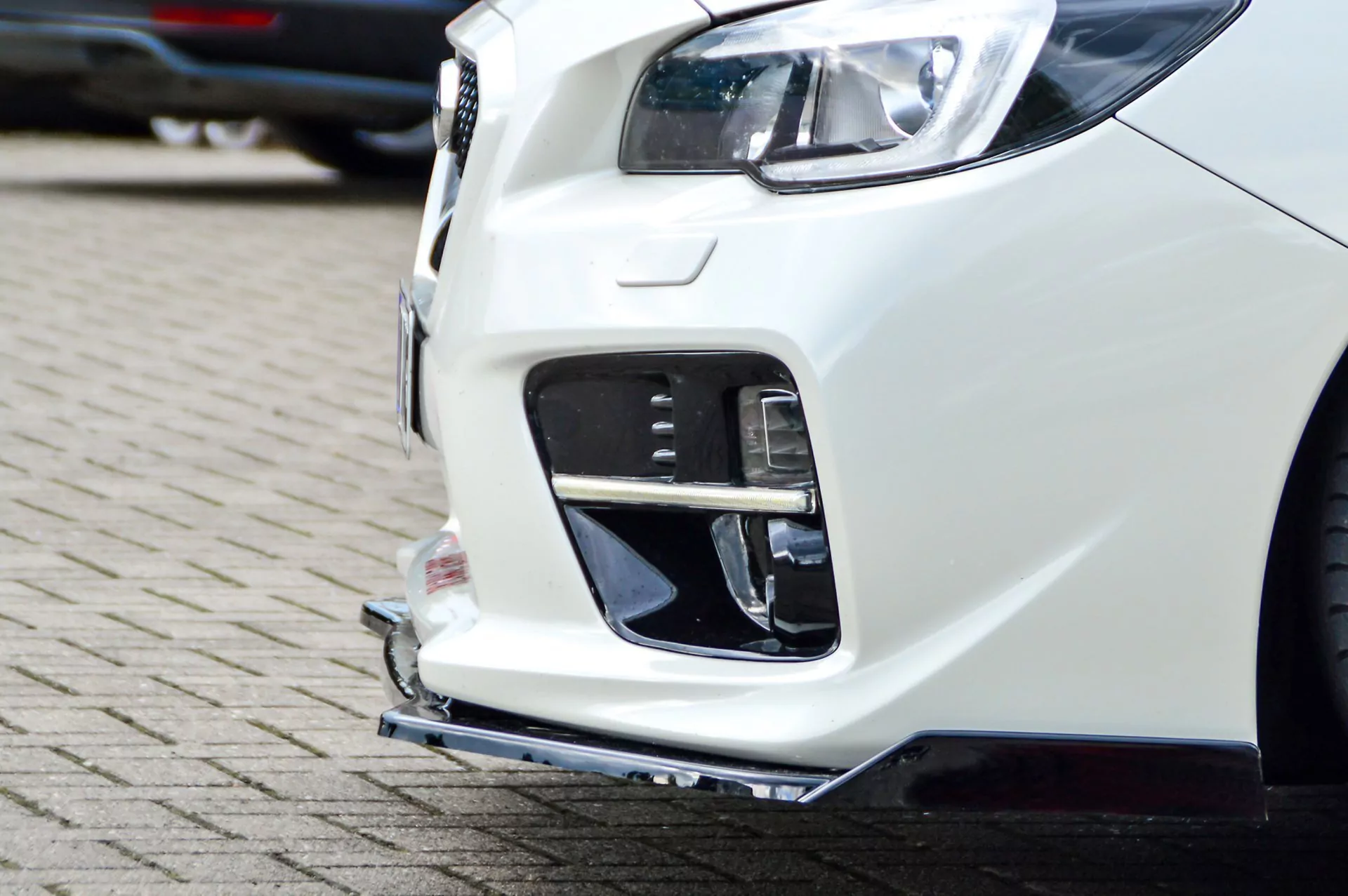 Cup Frontspoilerlippe mit Wing für Subaru Impreza WRX STI