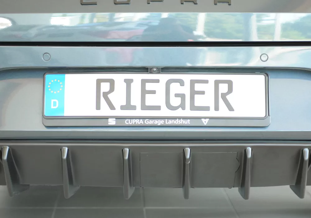 Rieger Heckeinsatz (für Fzg. mit AHK) matt schwarz für Cupra Leon (KL) 5-tür. (ST/Sportstourer) 09.20-06.24 (bis Facelift)