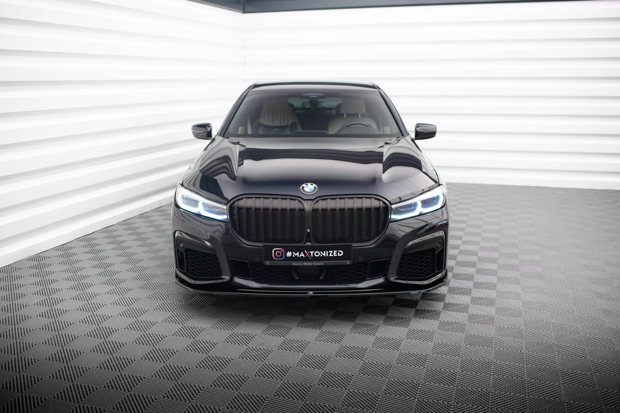 Front Ansatz V.4 Für BMW 7 M-Paket G11 / G12 Facelift Schwarz Hochglanz