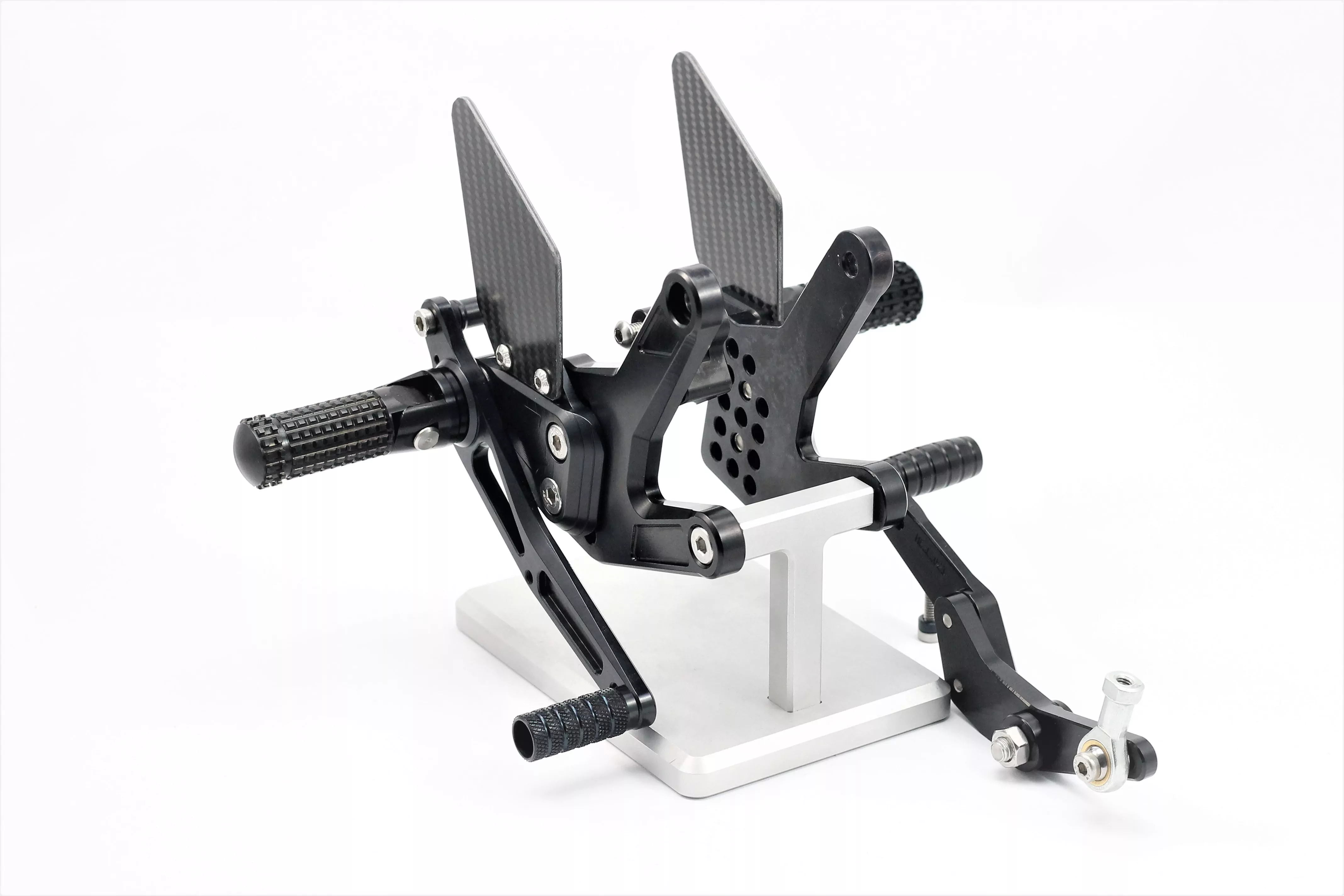 MG Biketec Sportfussrastenanlage / Rastenanlage / Fußrastenanlage mit ABE, gültig in D - A - CH für Triumph Speed Triple 1200 RS / RR ab 2021