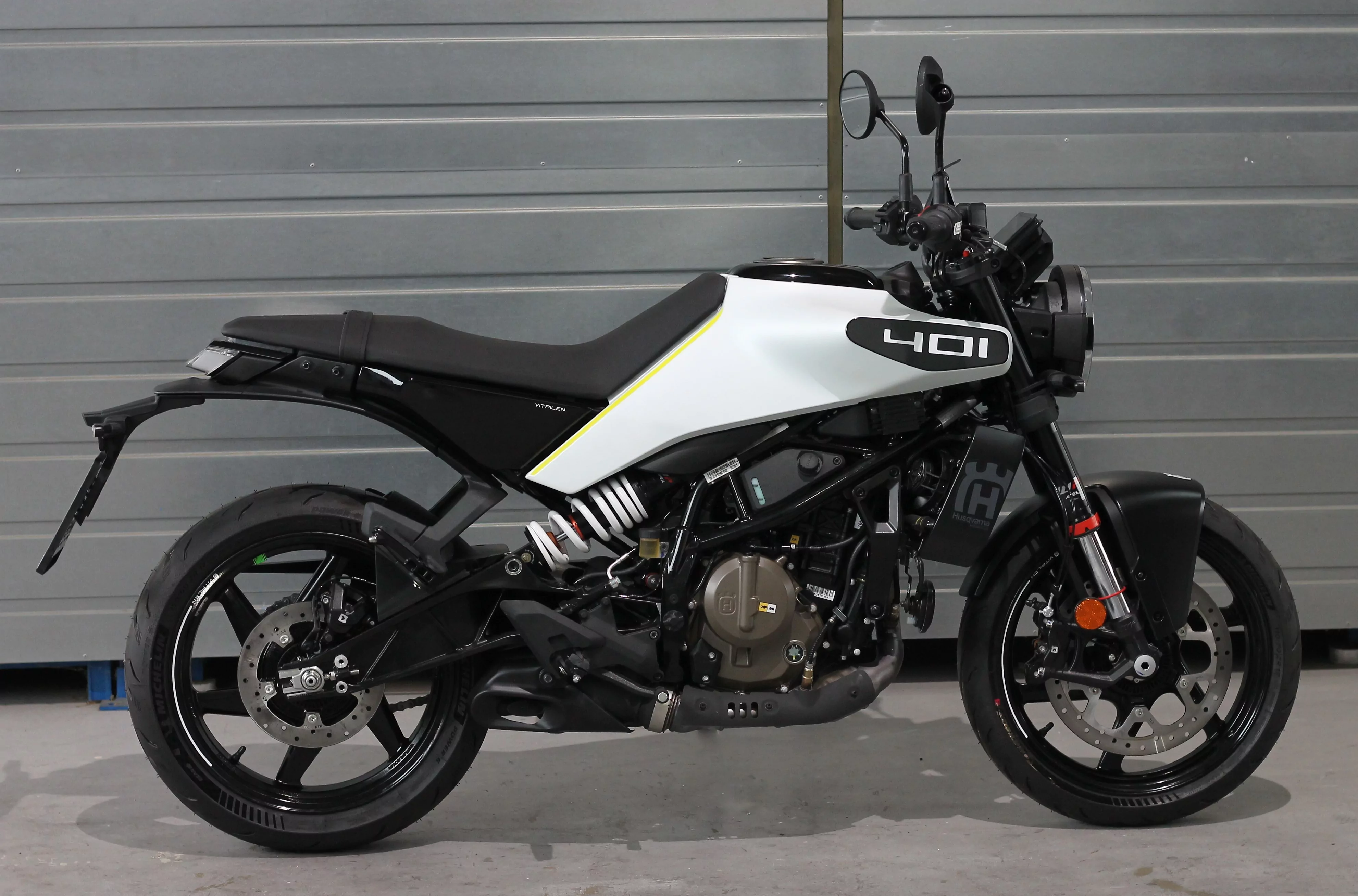 MG Biketec Kennzeichenhalter für Husqvarna 125 Svartpilen ab 2024