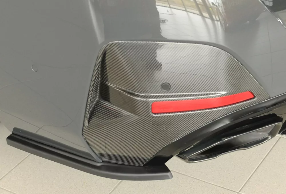 Rieger Heckschürzenansatz seitlich links matt schwarz für BMW i4 M G26  (G4C) Gran Coupé (5-tür.) 11.21-