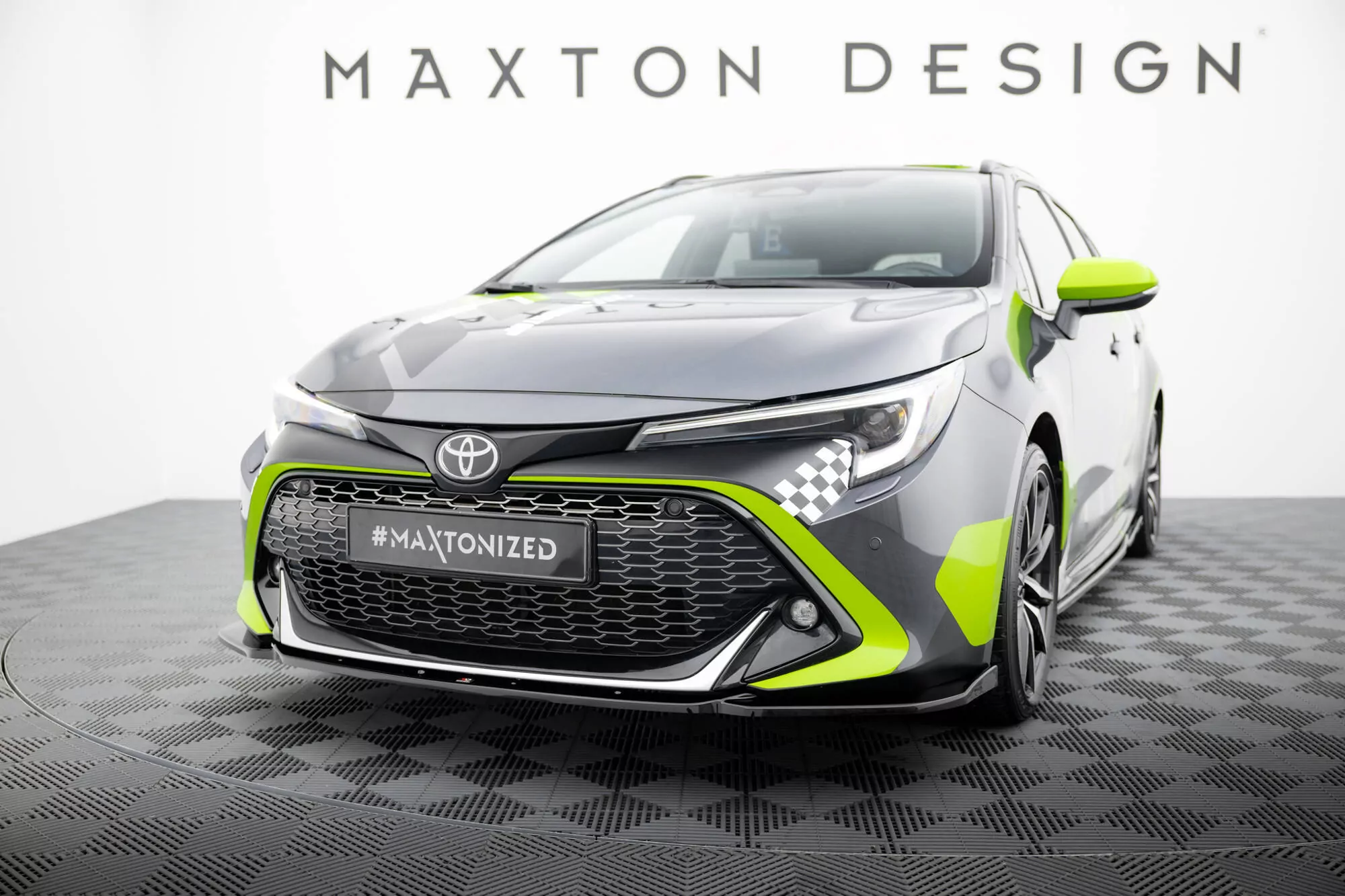 Front Ansatz Für Toyota Corolla GR Sport Hatchback XII Schwarz Hochglanz