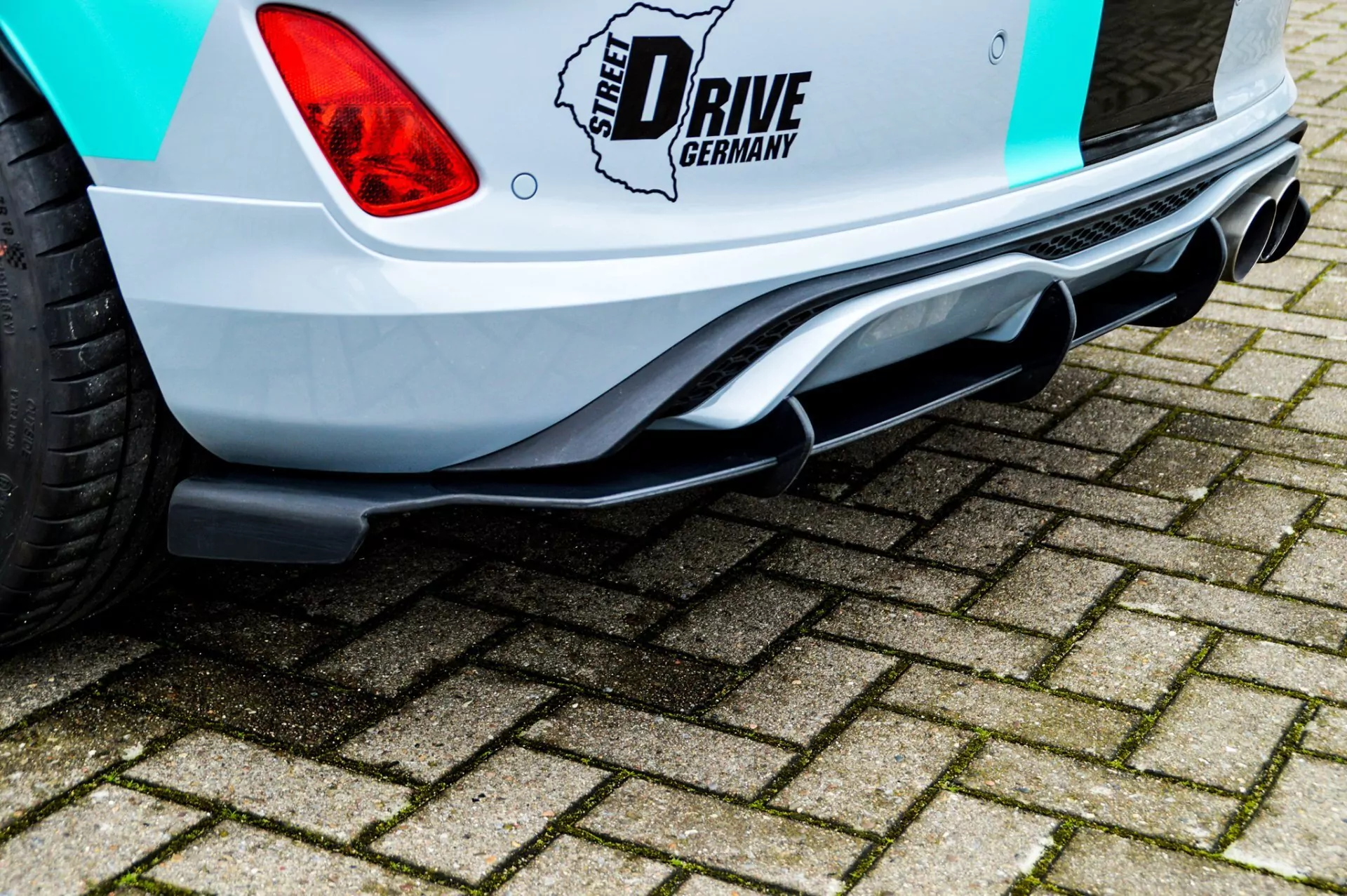 Gefräster Heckansatz mit Finnen aus ABS für Ford Fiesta ST MK8 JHH