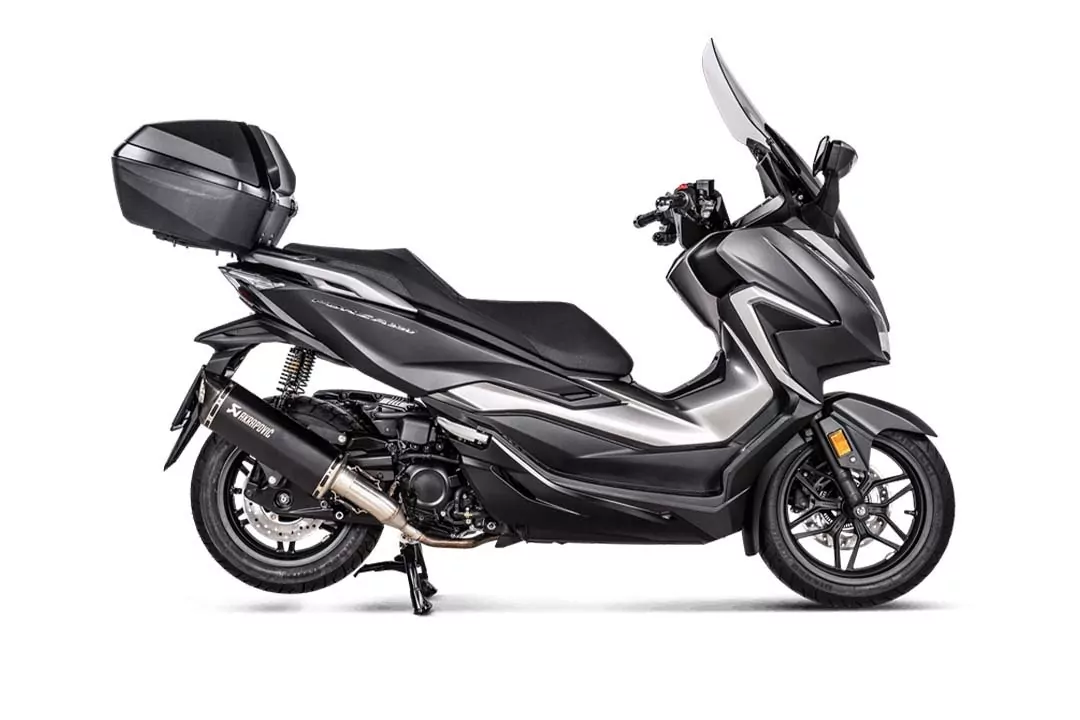 Akrapovic Slip-On Line (SS) Honda Forza 350 2021- / ADV350 2022-
