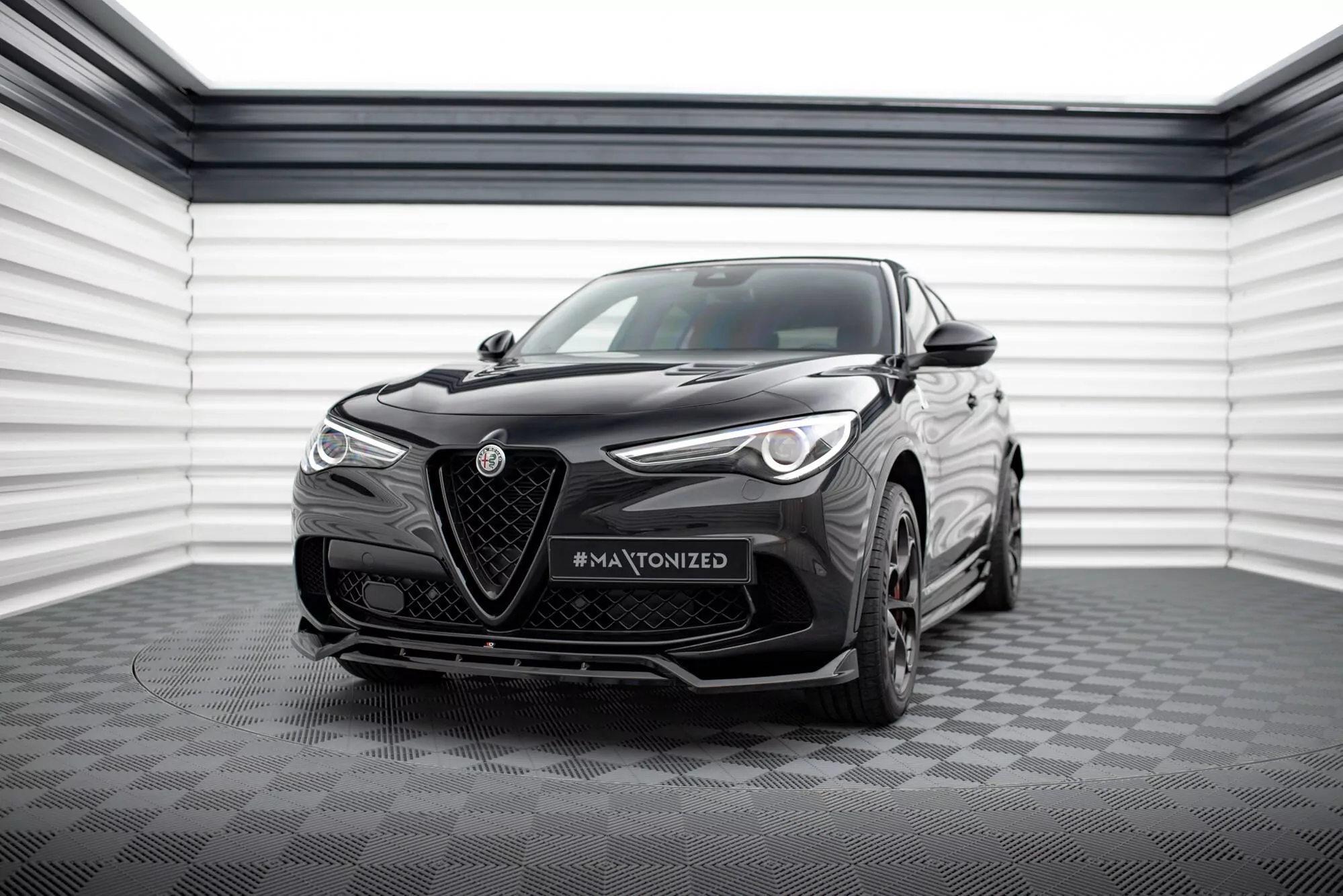 Front Ansatz Für Alfa Romeo Stelvio Quadrifoglio Mk1 Schwarz Hochglanz