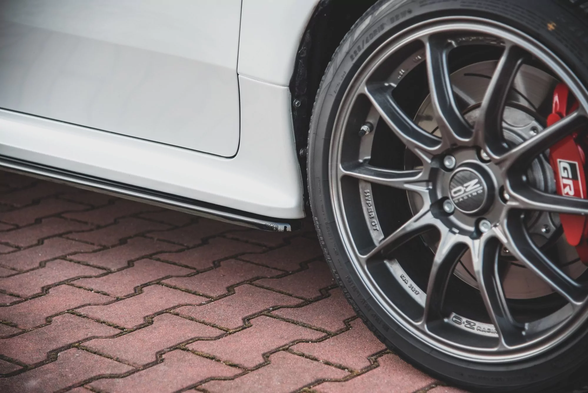 Seitenschweller Ansatz Für V.1 Für Toyota GR Yaris Mk4 Schwarz Hochglanz