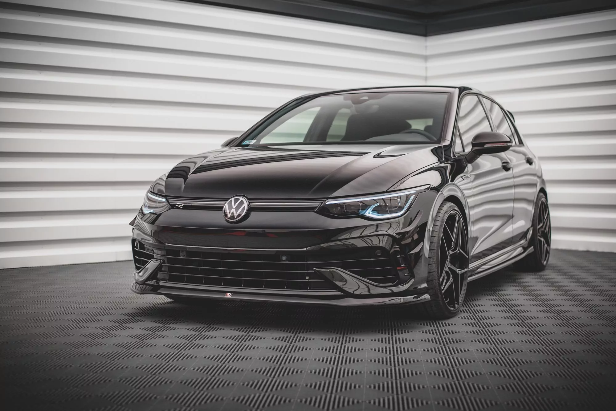 Front Ansatz V.5 Für Volkswagen Golf R Mk8 Schwarz Hochglanz