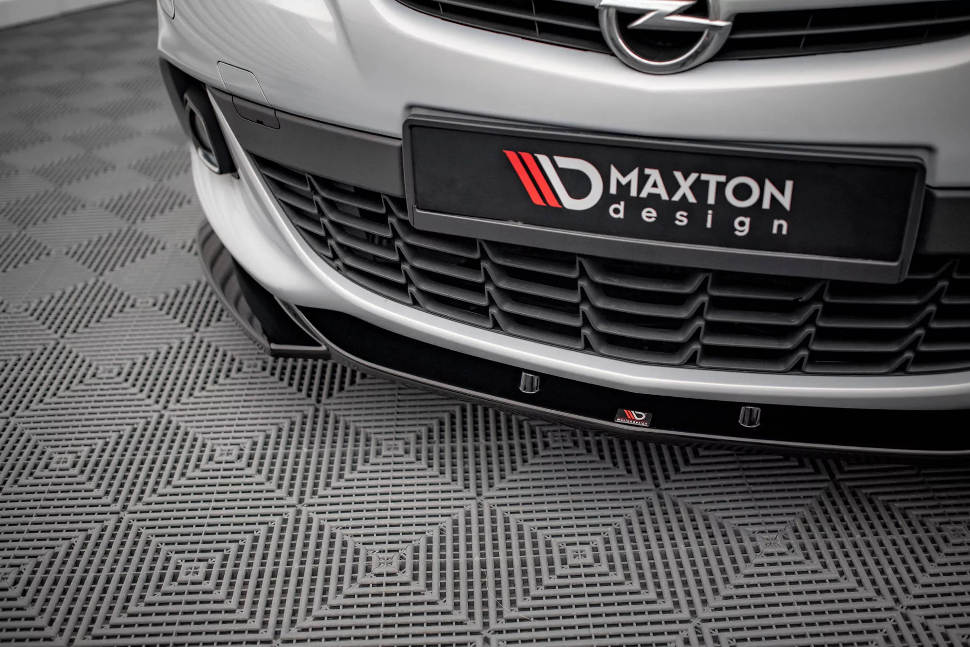 Front Ansatz V.1 Für Opel Astra GTC OPC-Line J Schwarz Hochglanz