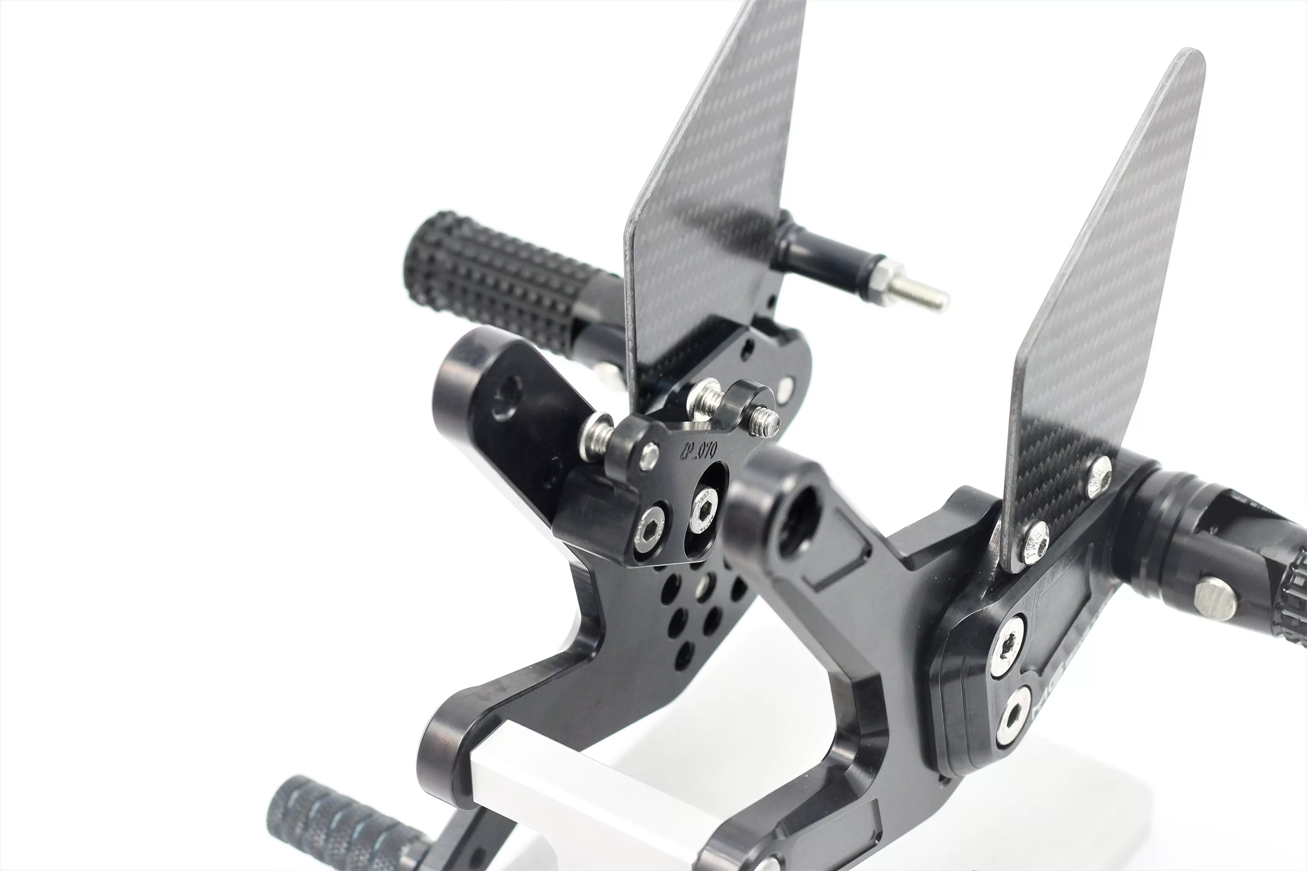 MG Biketec Sportfussrastenanlage / Rastenanlage / Fußrastenanlage mit ABE, gültig in D - A - CH für Triumph Speed Triple 1200 RS / RR ab 2021