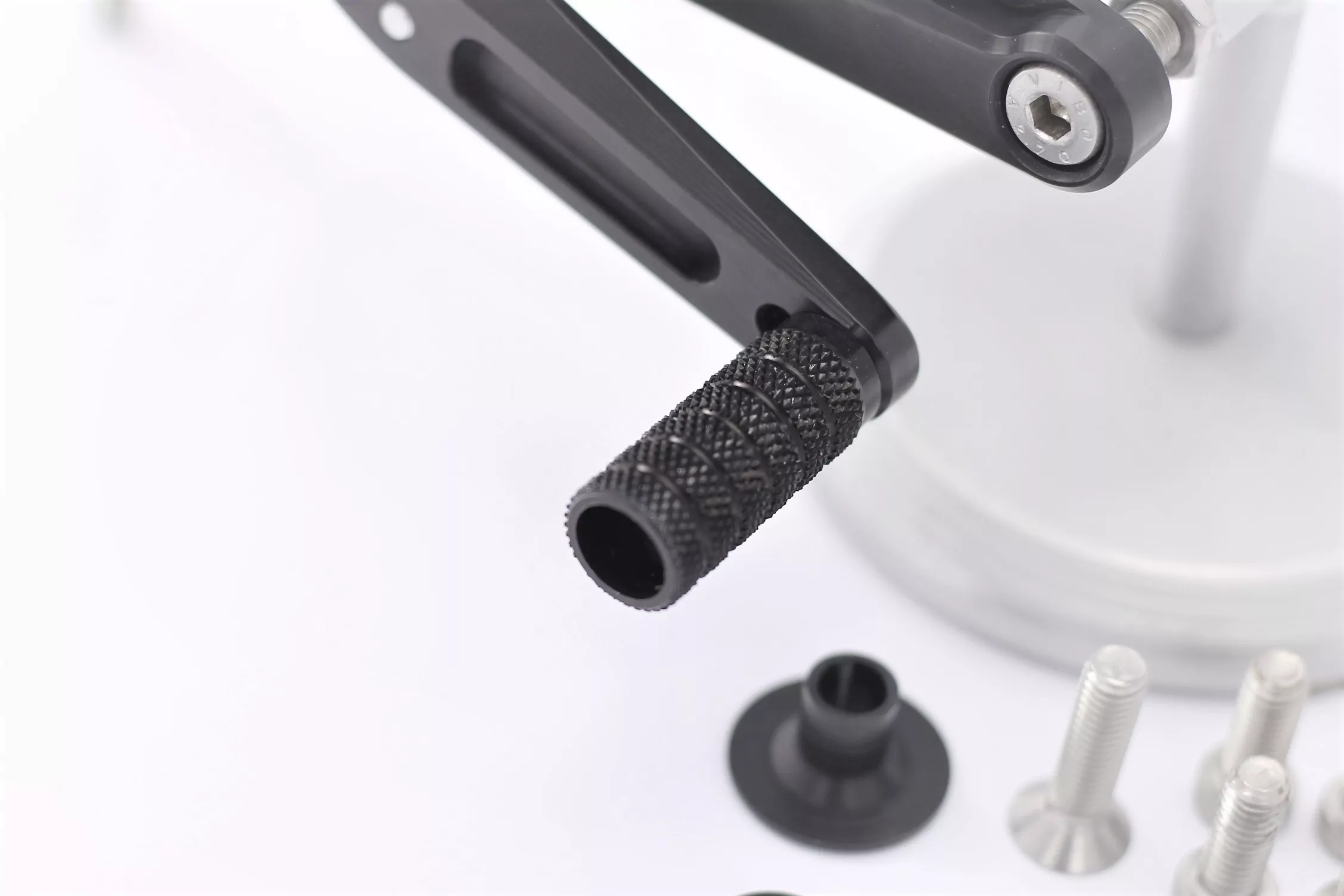 MG Biketec Sportfussrastenanlage / Rastenanlage / Fußrastenanlage mit ABE, gültig in D - A - CH für Triumph Street Triple 765 R / RS ab 2017-2019