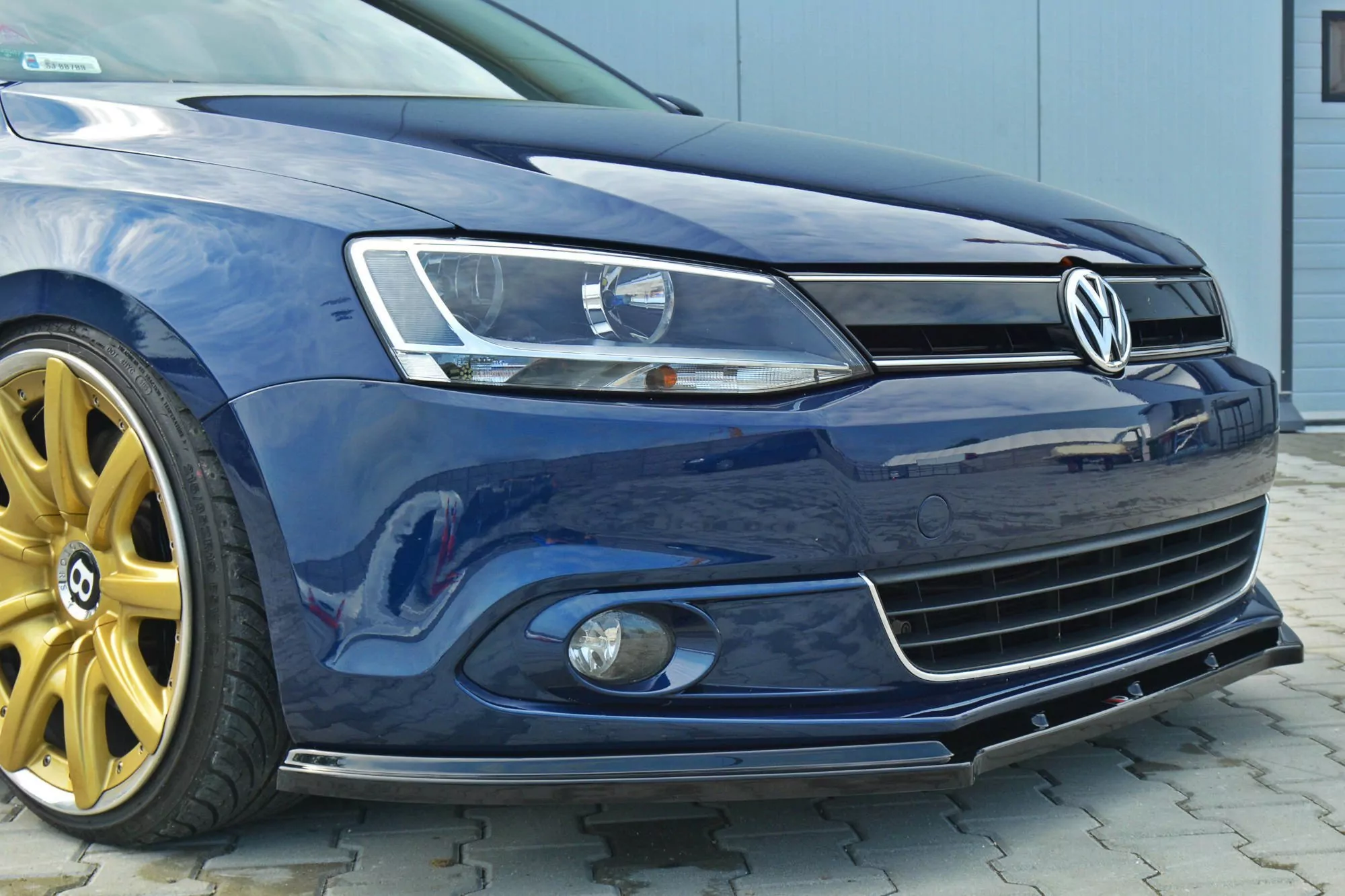 Cup Spoilerlippe Front Ansatz Passend Für V.1 VOLKSWAGEN JETTA MK6 SEDAN Vor Facelift Schwarz Hochglanz