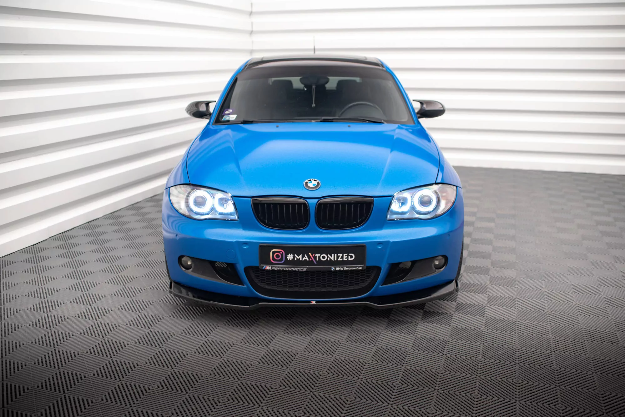 Front Ansatz V.1 Für BMW 1er M-Paket E87 / E81 Facelift Schwarz Hochglanz