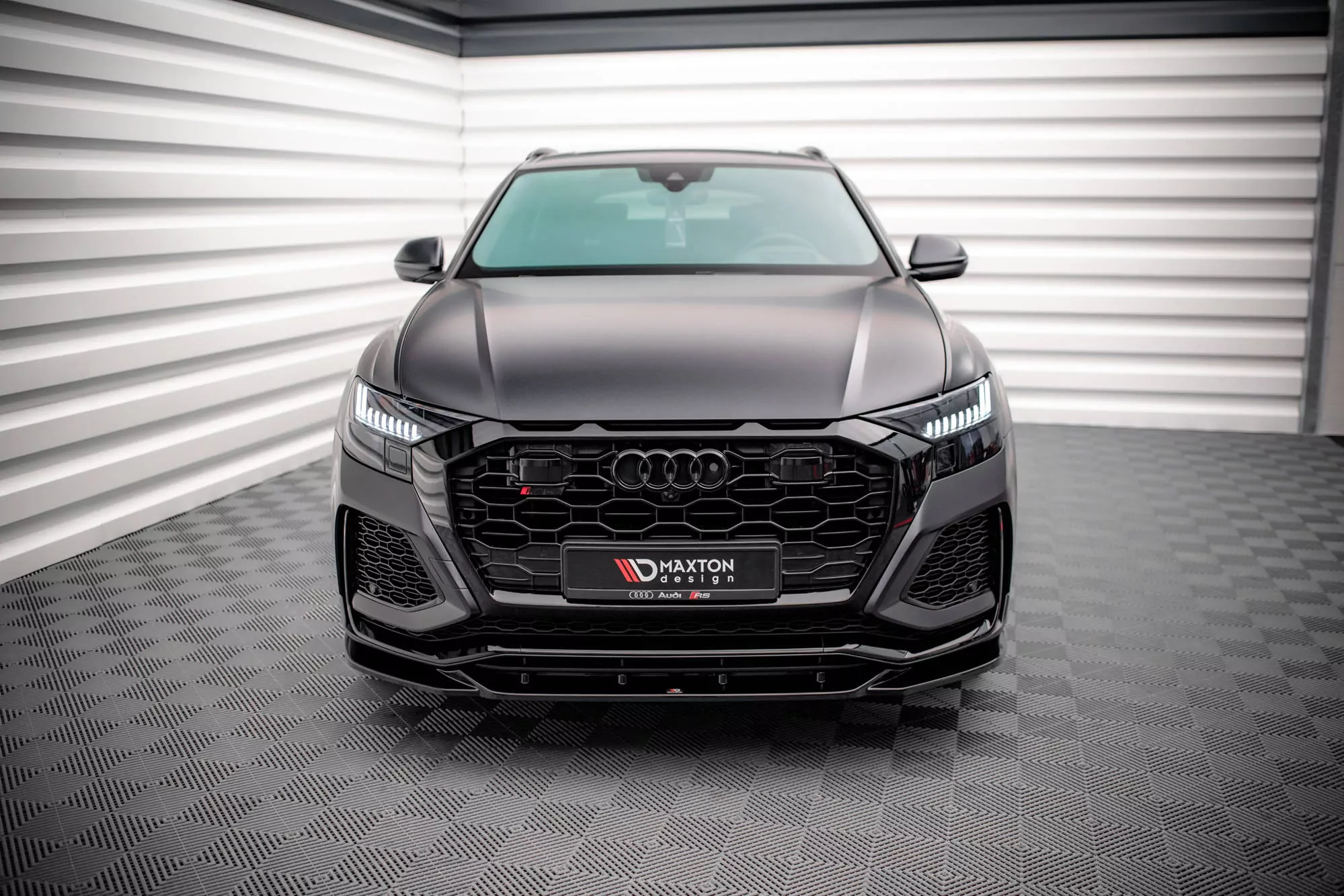 Front Ansatz V.2 Für Audi RSQ8 Mk1 Schwarz Hochglanz