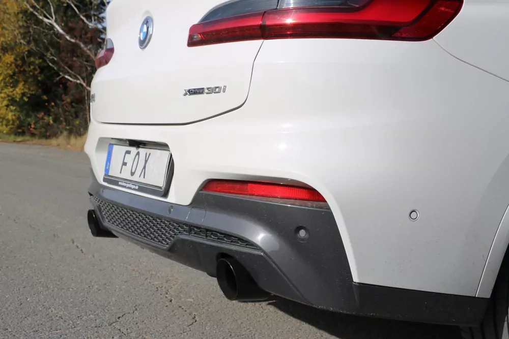 BMW X4 G02 - 30i Endschalldämpfer quer Ausgang rechts/links - 1x100 Typ 25 rechts/links SCHWARZ emalliert mit Abgasklappe und Vorschalldämpfer - Nicht verbaubar bei Modellen mit Panoramadach