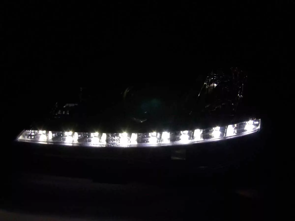 Scheinwerfer Set Daylight LED TFL-Optik Opel Corsa C Bj. 01-06 schwarz