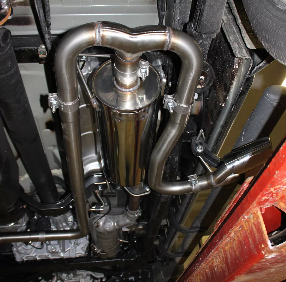 Nissan Navara D40 - 3,0l dCi  Endschalldämpfer Sidepipe, Ausgang rechts und links am Fahrzeug - 2x90 Typ 16 rechts/links