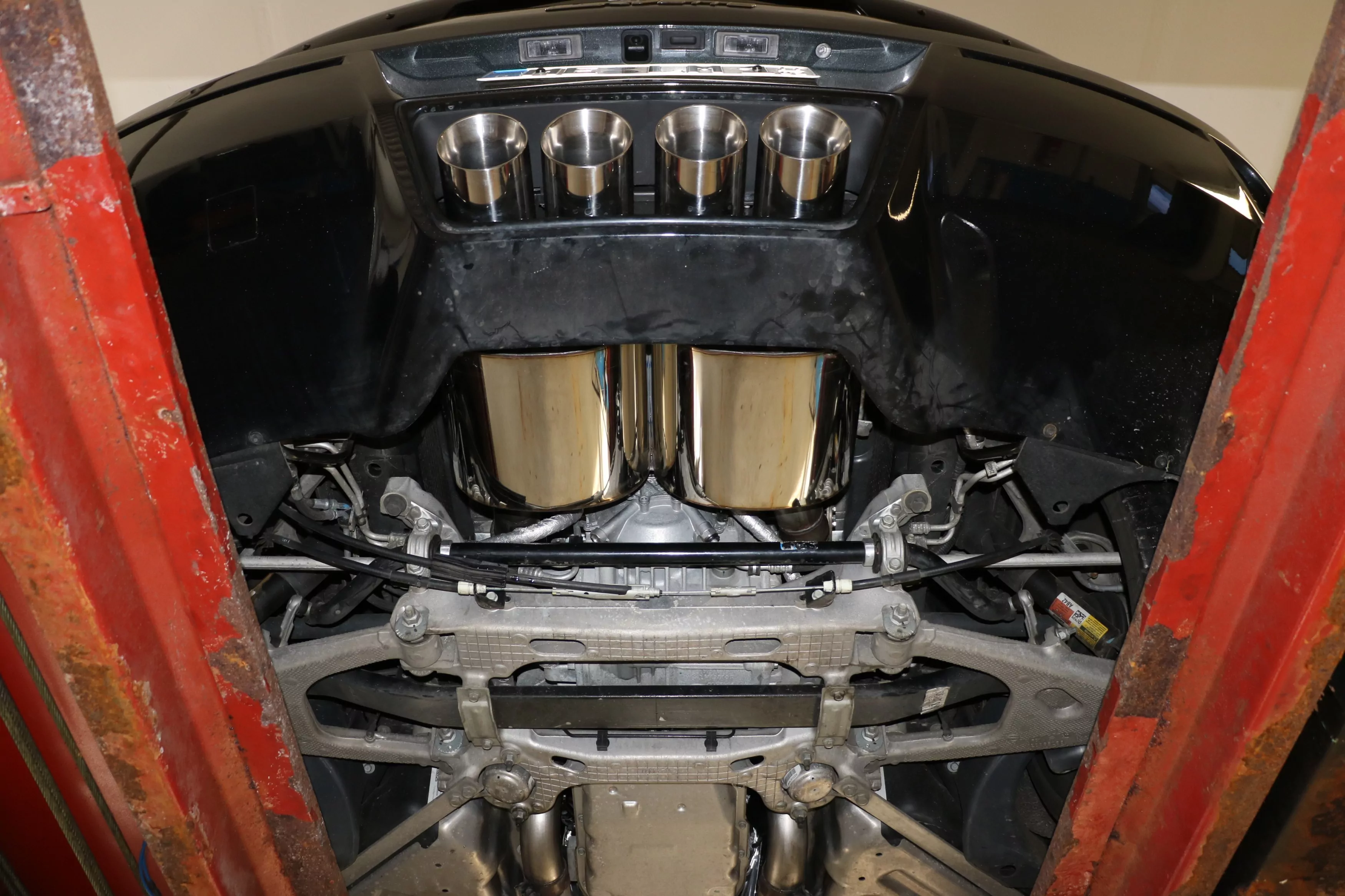 Corvette C7/ Z06  Endschalldämpfer Ausgang mittig - 4x100 Typ 25 mittig