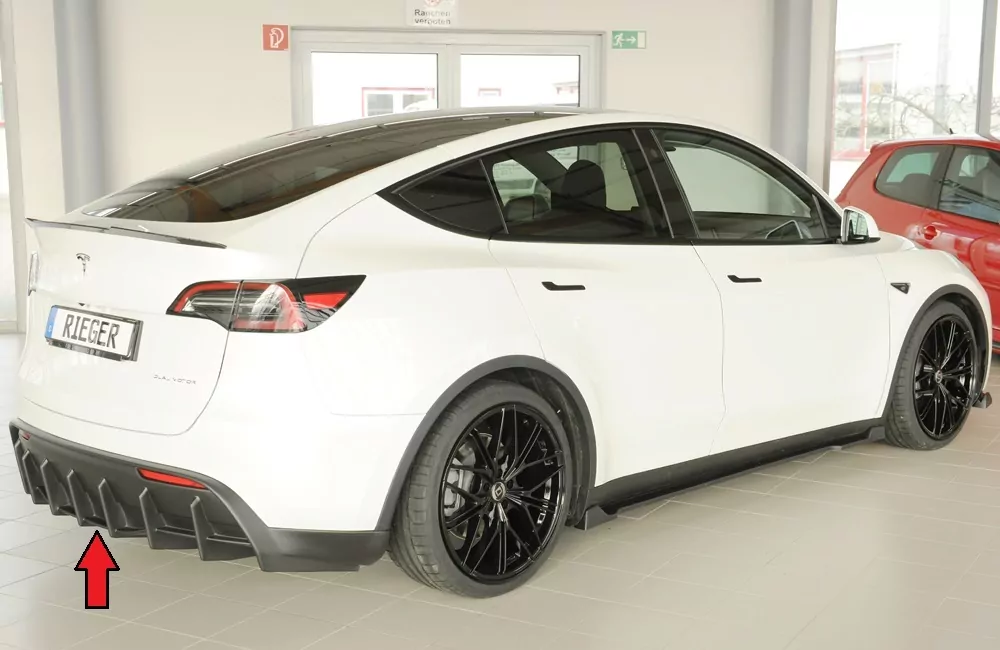 Rieger Heckeinsatz matt schwarz für Tesla Model Y  (003)  03.20-