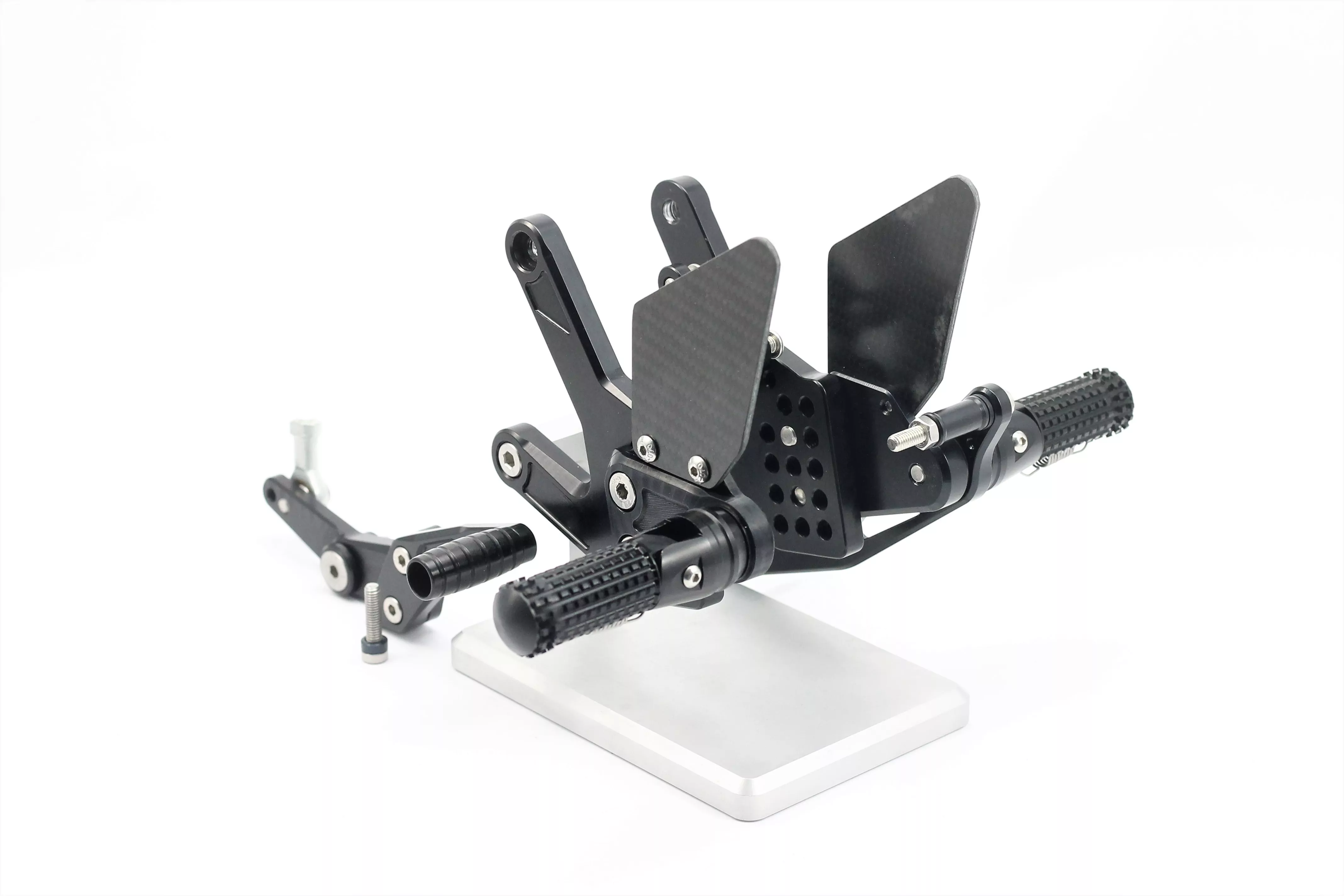 MG Biketec Sportfussrastenanlage / Rastenanlage / Fußrastenanlage mit ABE, gültig in D - A - CH für Triumph Speed Triple 1200 RS / RR ab 2021