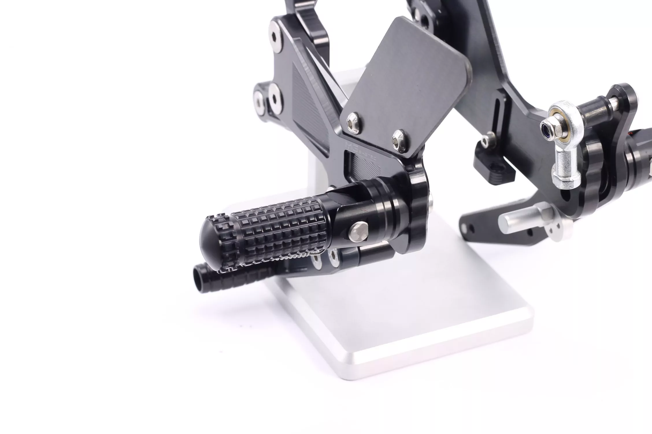 MG Biketec Sportfussrastenanlage / Rastenanlage / Fußrastenanlage mit ABE, gültig in D - A - CH für Ducati Panigale V4 ab 2021