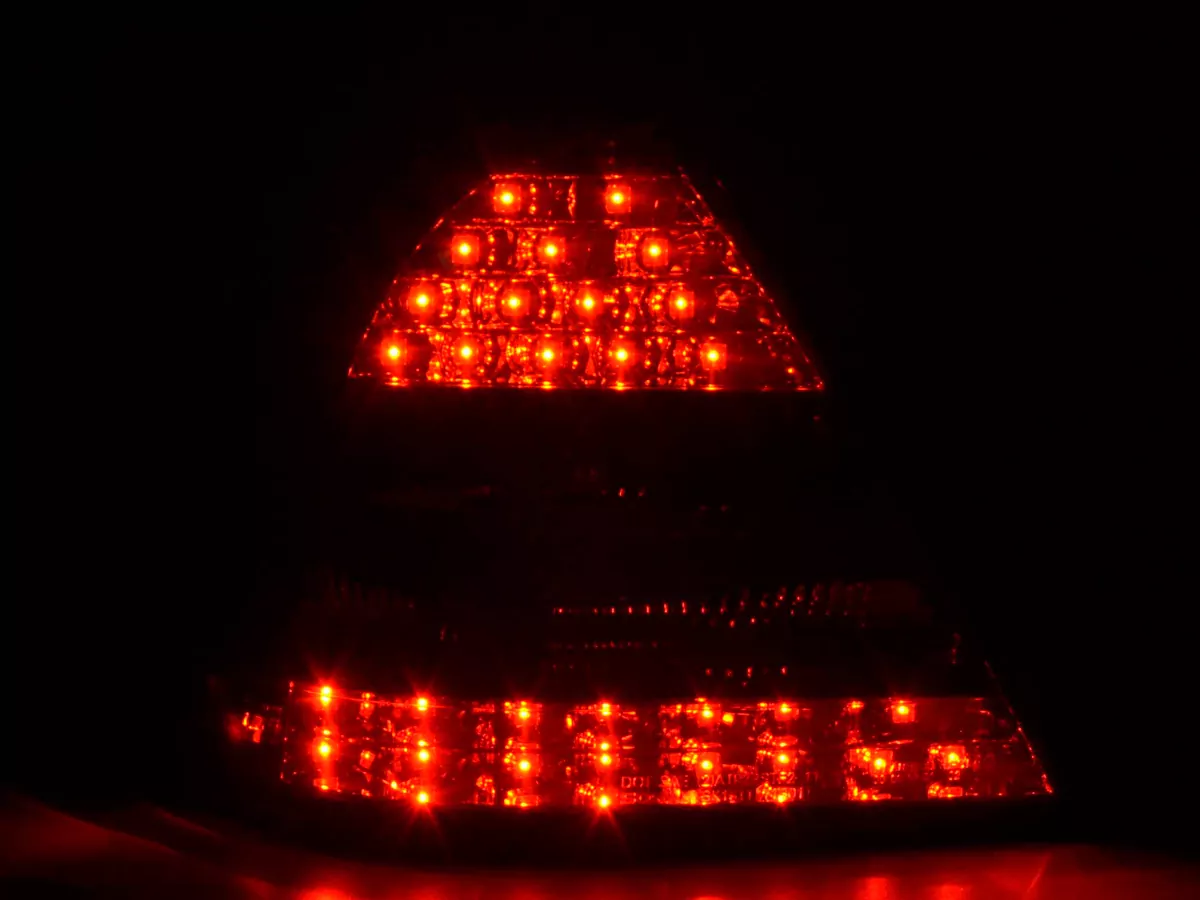 LED Rückleuchten Set Mercedes C-Klasse W203 Limo Bj. 05-07 schwarz
