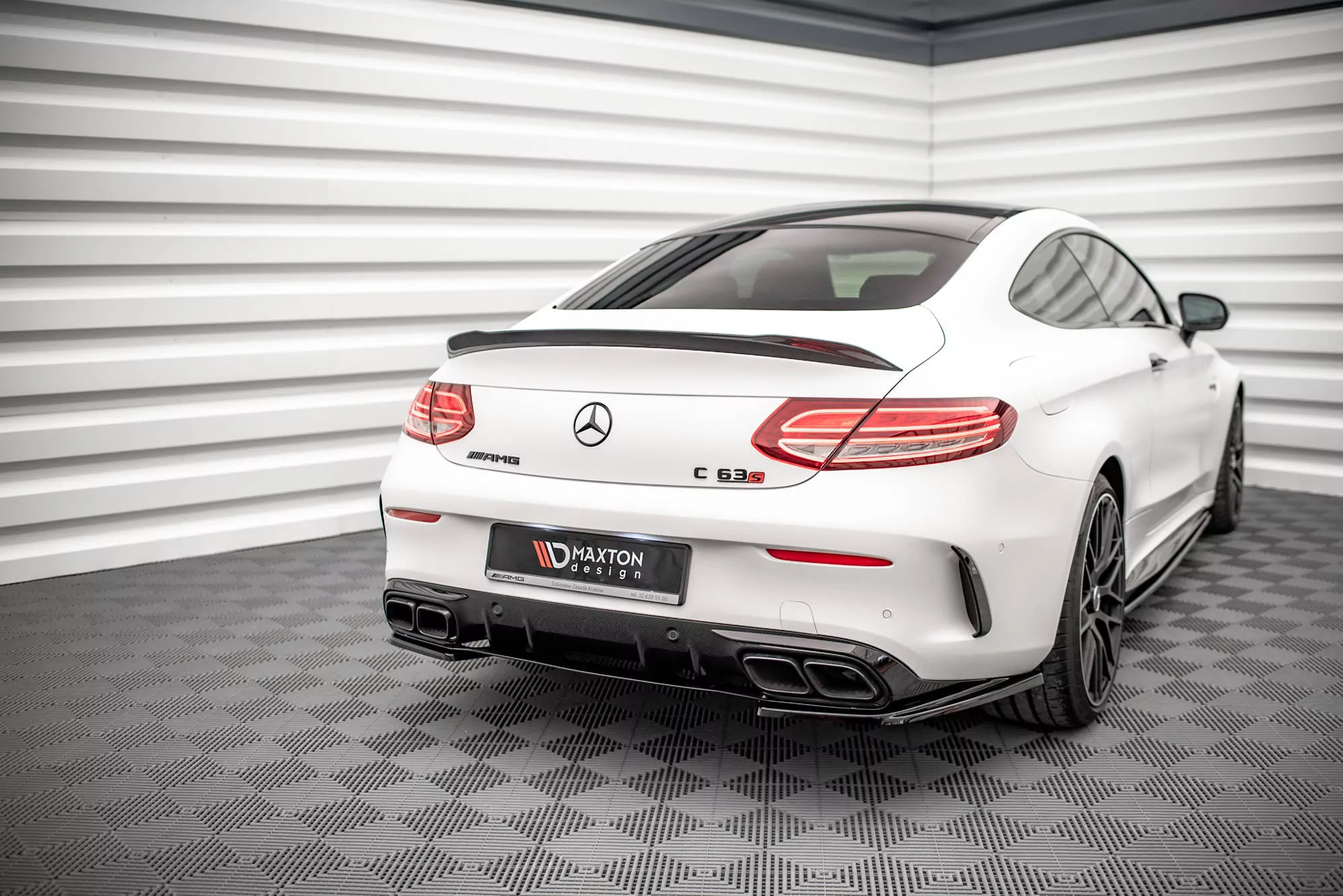 Heck Ansatz Flaps Diffusor Für Mercedes-AMG C 63 AMG Coupe AMG Aero Pack C205 Facelift Schwarz Hochglanz