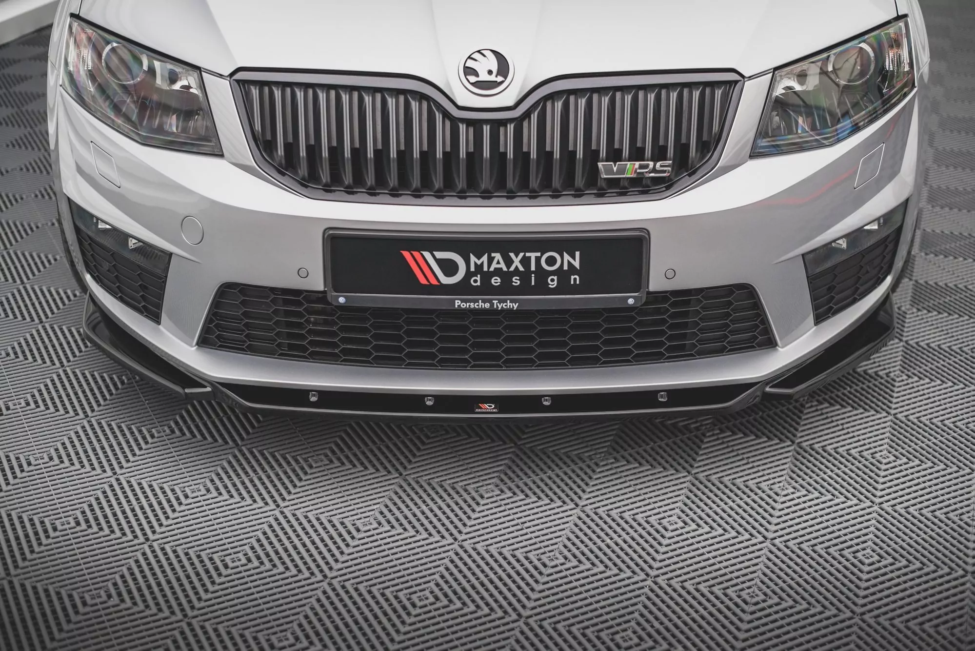 Front Ansatz V.4 Für Skoda Octavia RS Mk3 Schwarz Hochglanz