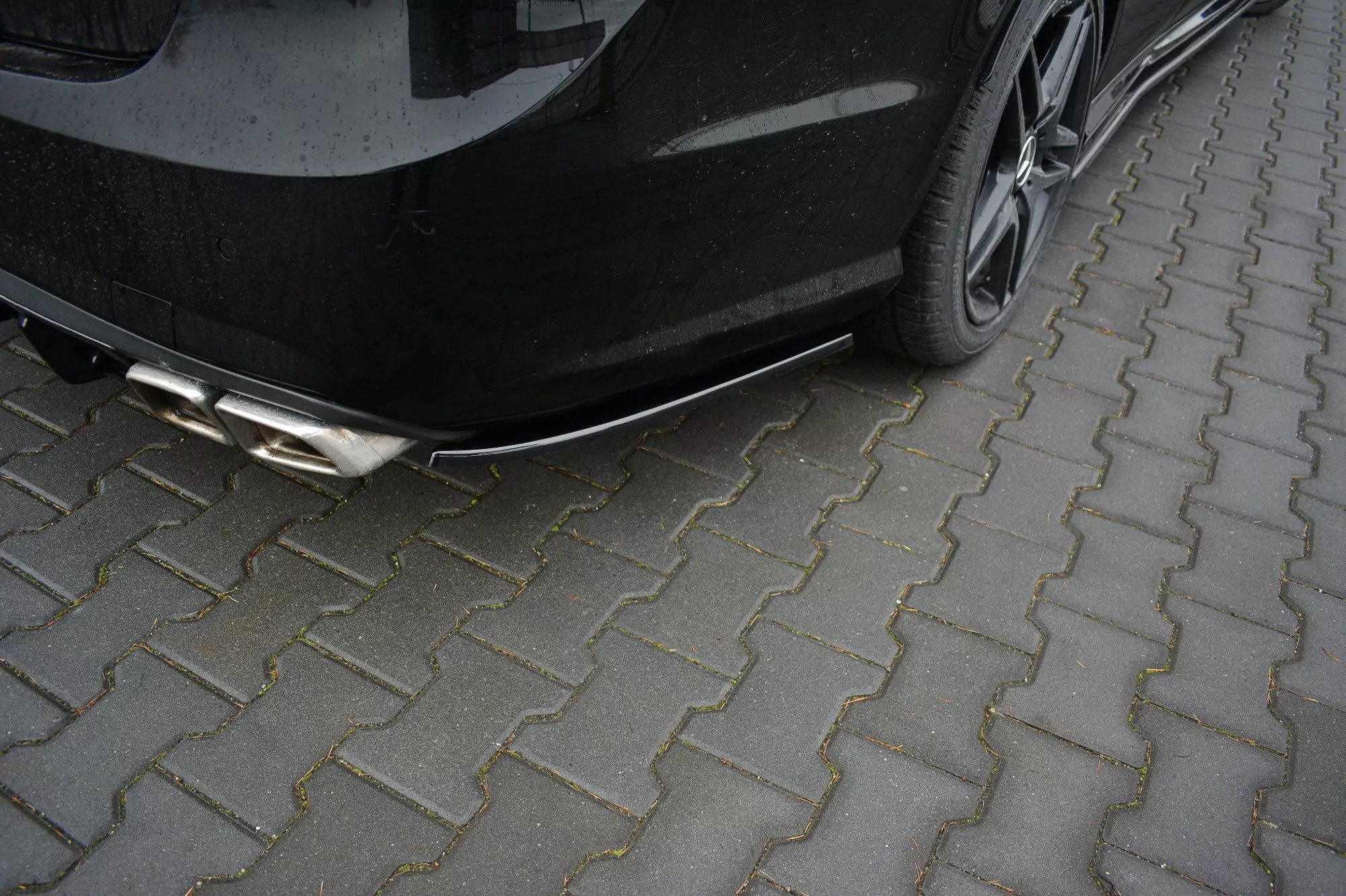 Heck Ansatz Flaps Diffusor Passend Für Diffusor Passend Für Mercedes E63 AMG W212  Schwarz Hochglanz Schwarz Hochglanz