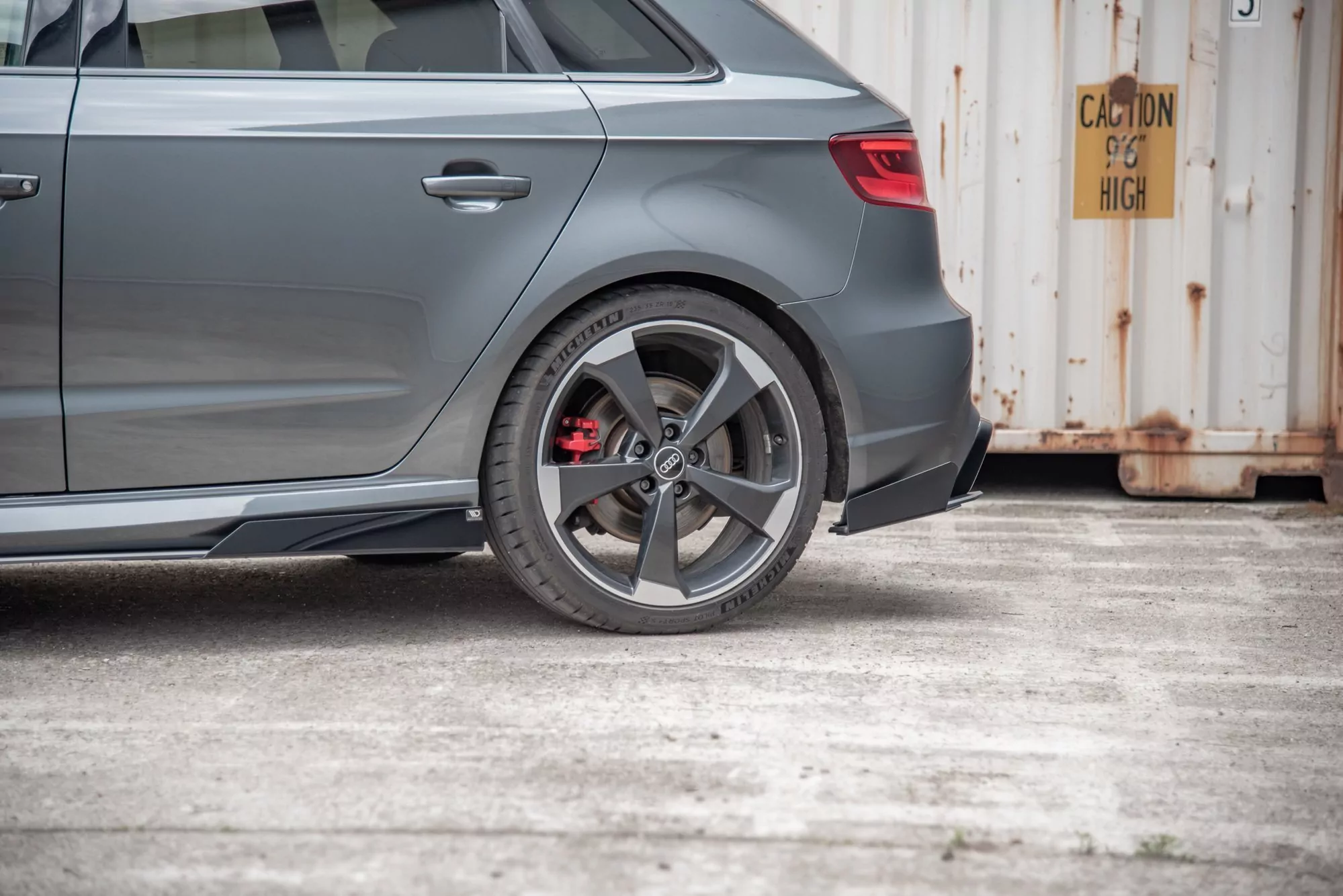 Rennen Haltbarkeit Heck Ansatz Flaps Diffusor Passend Für + Flaps Audi RS3 8V Sportback Schwarz Hochglanz
