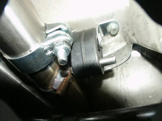 VW Golf IV 3-türig  Endschalldämpfer Side Pipe - 2x70 Typ 10 Ausgang auf Fahrerseite