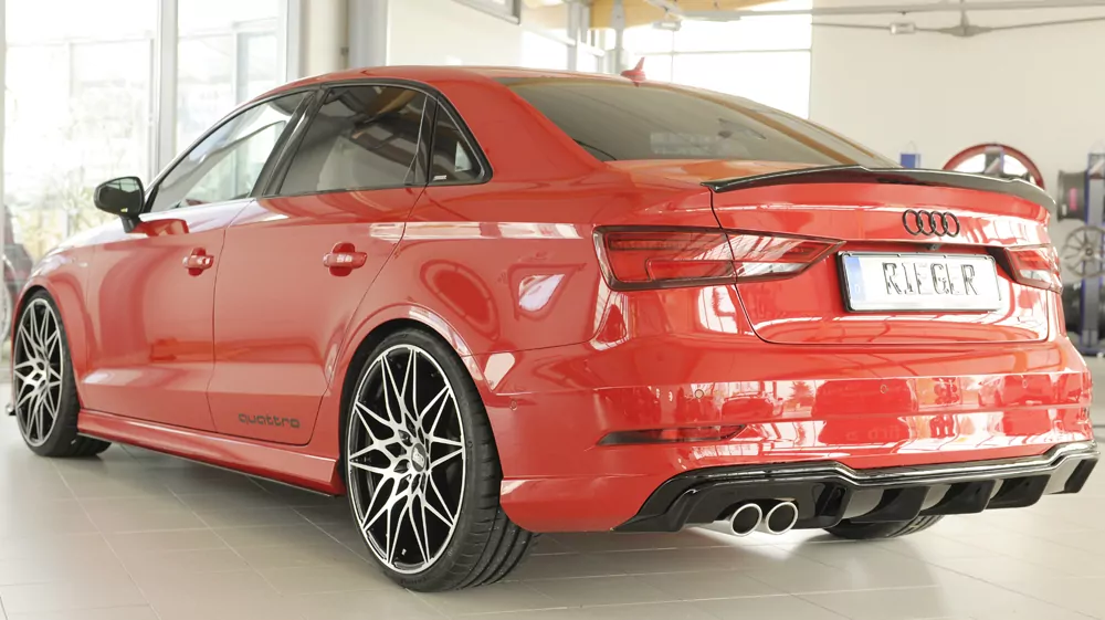 Rieger Heckeinsatz für Audi A3 (8V) - 5-tür. (Limousine 8VS) 09.16- (ab Facelift) schwarz glanz
