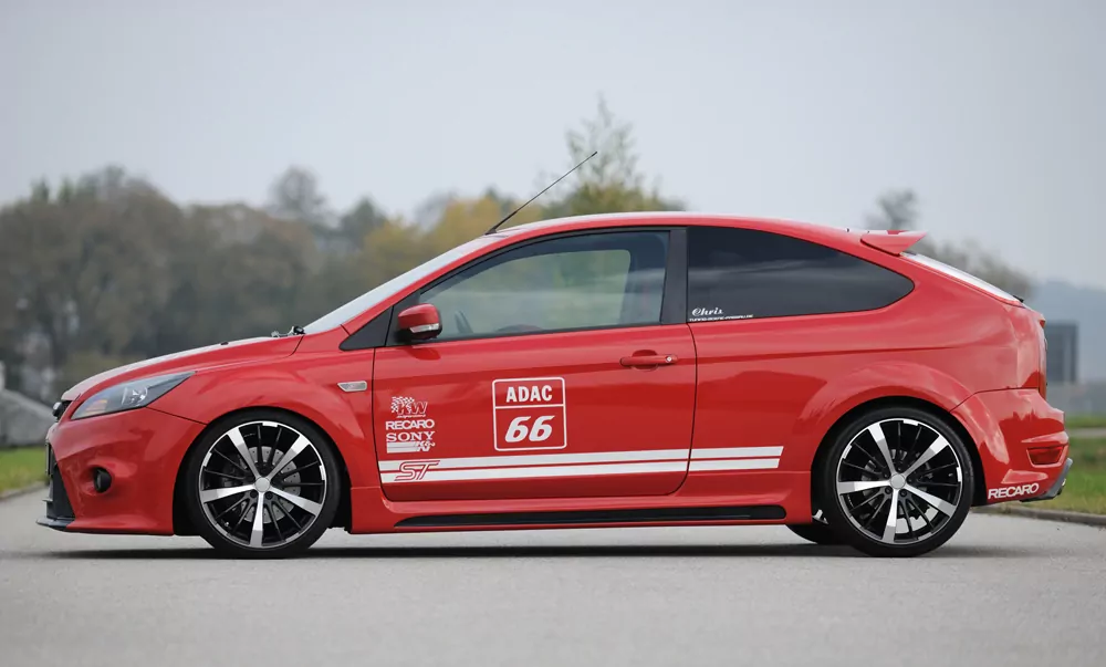 Rieger Spoilerstoßstange für Ford Focus 2 - 3-tür. 02.08-01.11 (ab Facelift) carbon optik