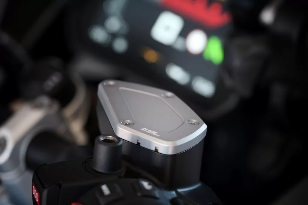 MG Biketec Behälterdeckel- Bremsflüssigkeit vorne für BMW R nineT ab 2014-2016 Typ 0A06, 0A16